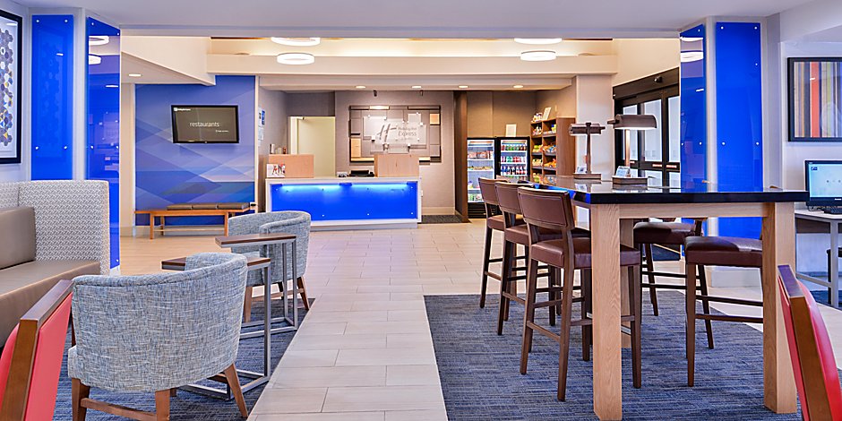 Hotels In Selma Tx With Pool Gym Holiday Inn Express Suites