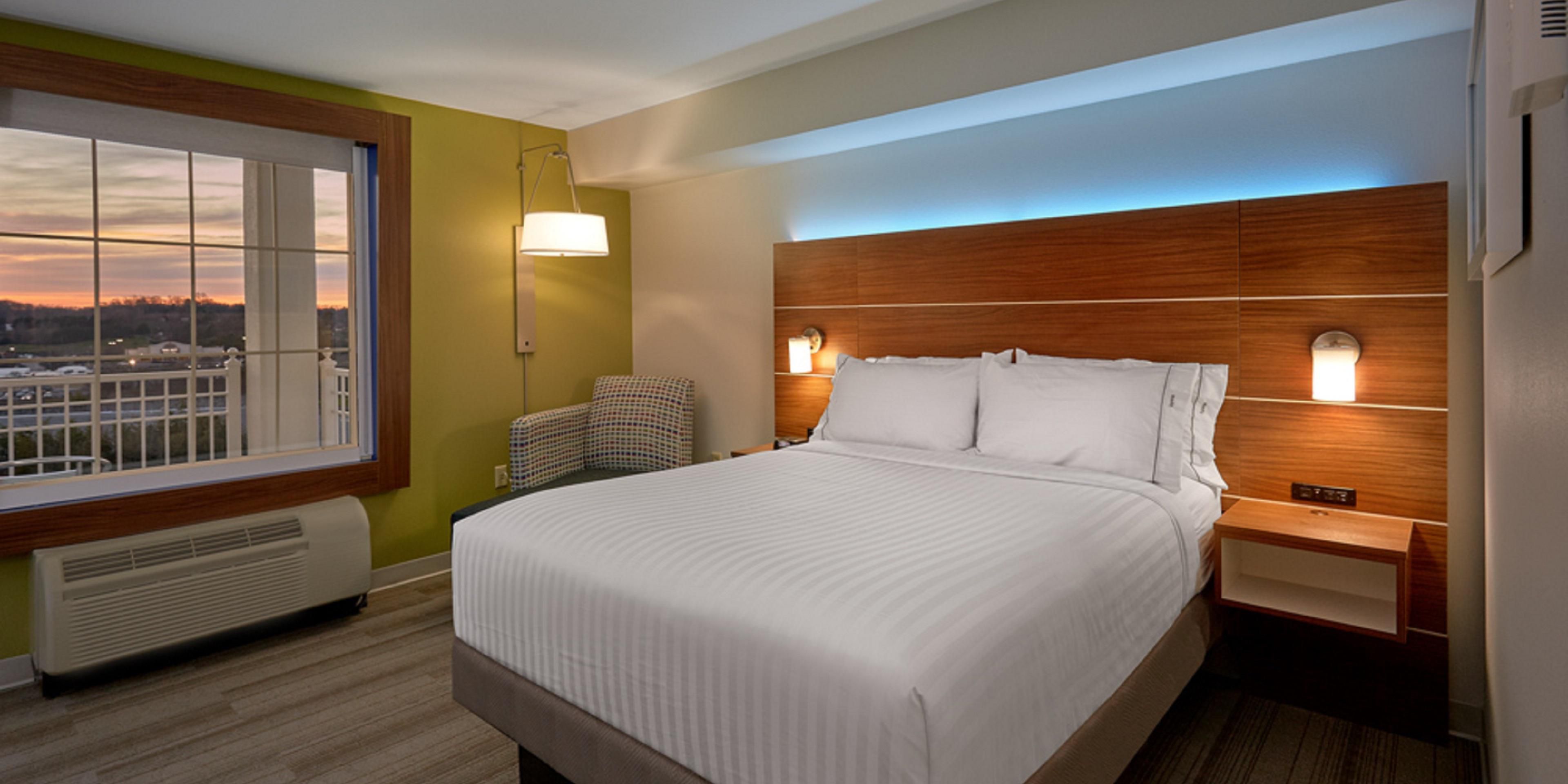 Sevierville Tn Hotels Holiday Inn Express Suites Pigeon Forge
