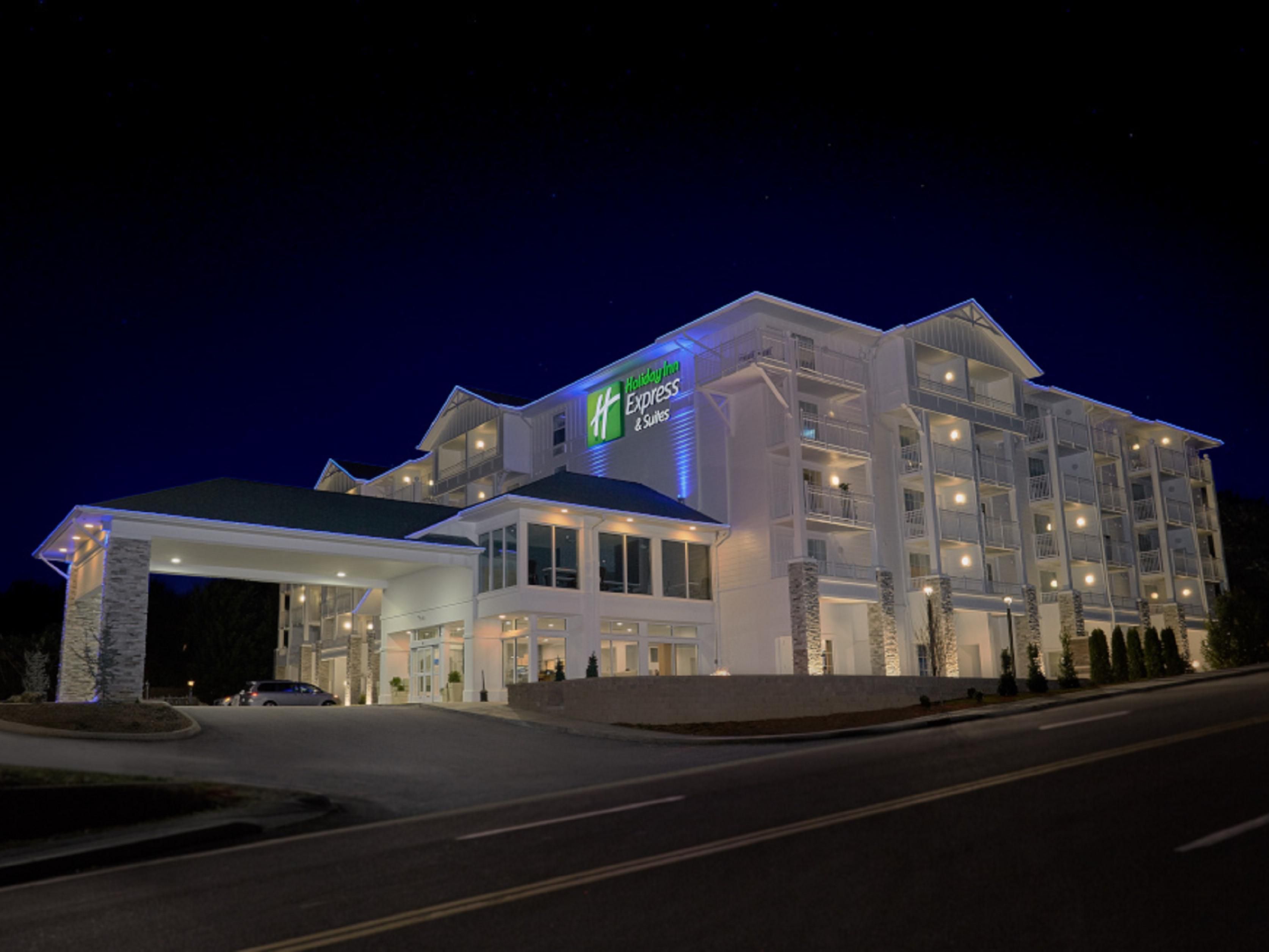 Sevierville, TN Hotels | Holiday Inn Express & Suites ...