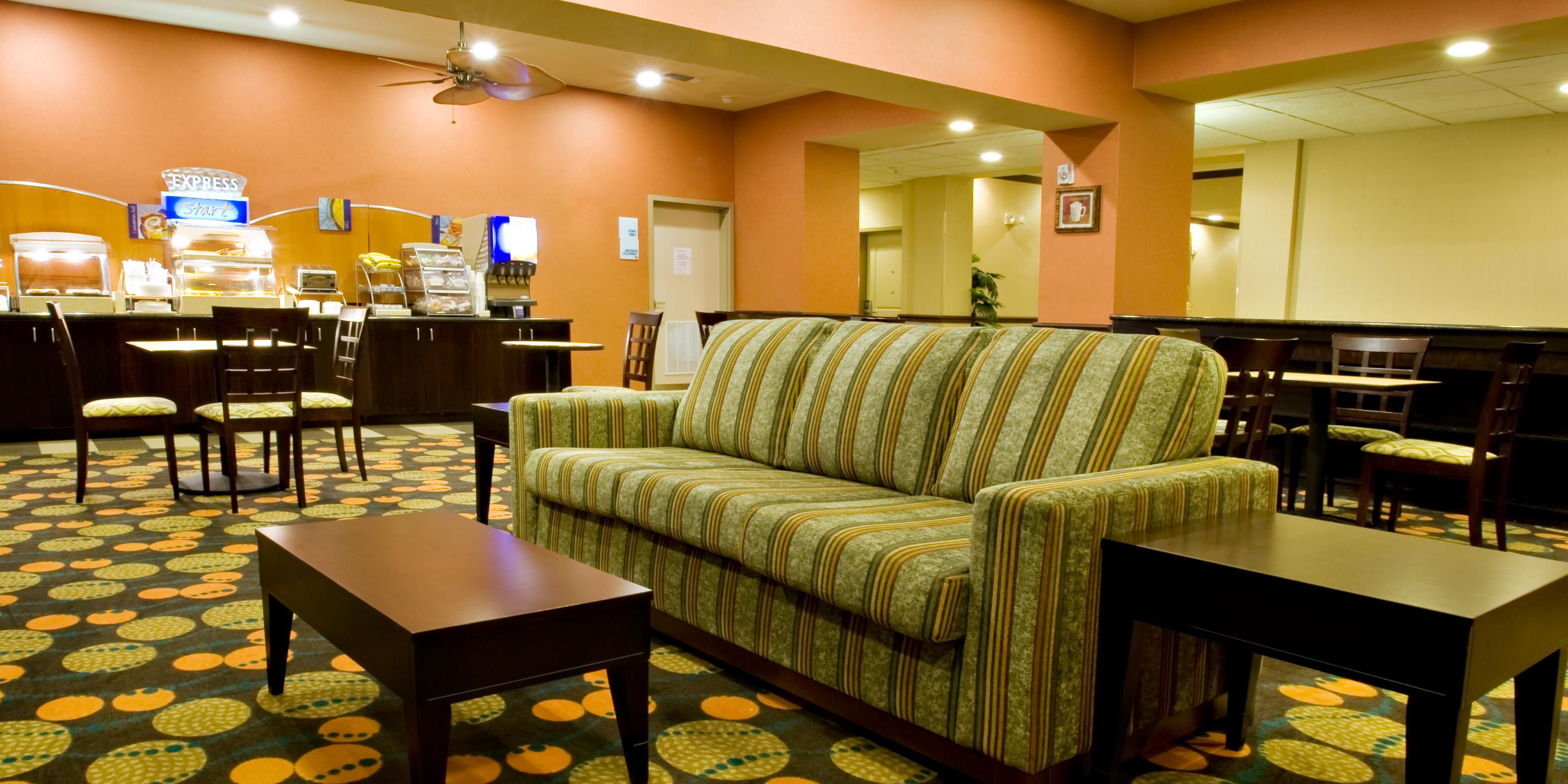 Discount [75% Off] Holiday Inn Express Hotel Suites Shamrock North United States - Hotel Near Me ...
