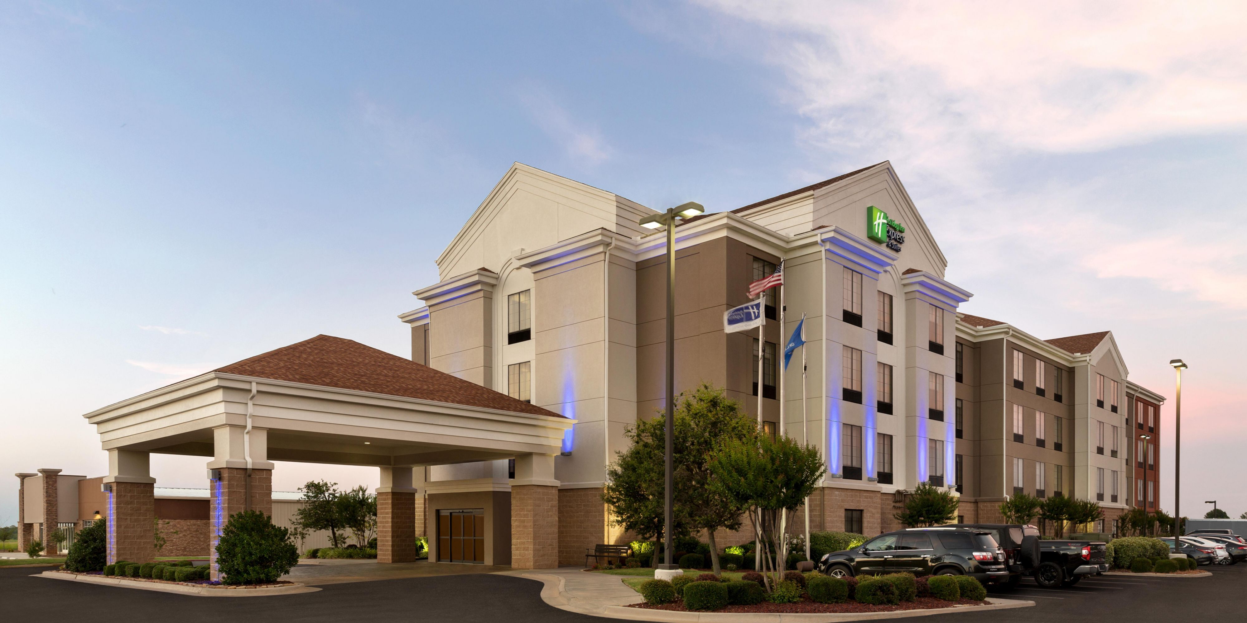 Holiday Inn Express Suites Shawnee I 40 Hotel By Ihg