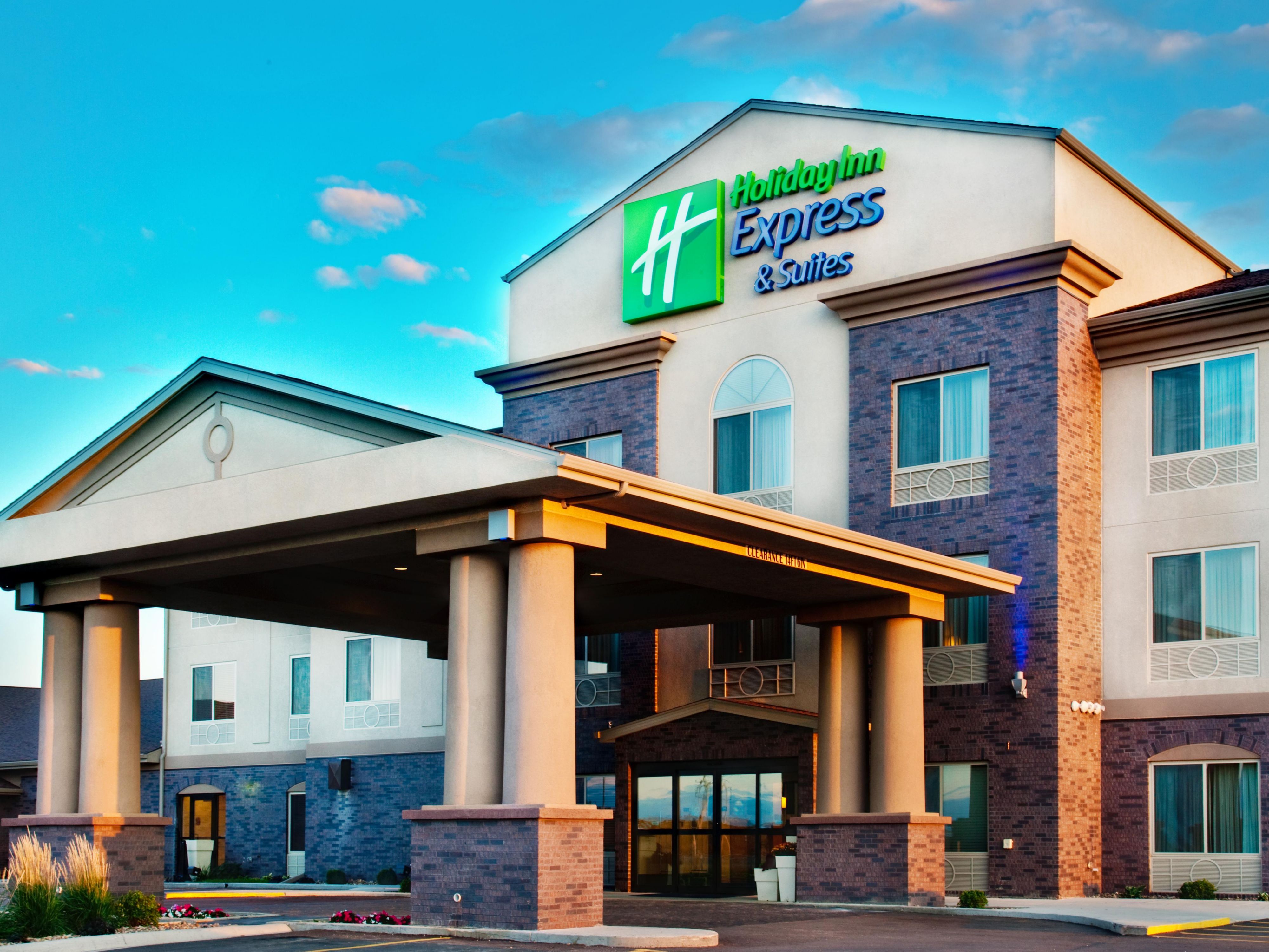 Pet-Friendly Hotels in Sheldon, Iowa | Holiday Inn Express & Suites Sheldon