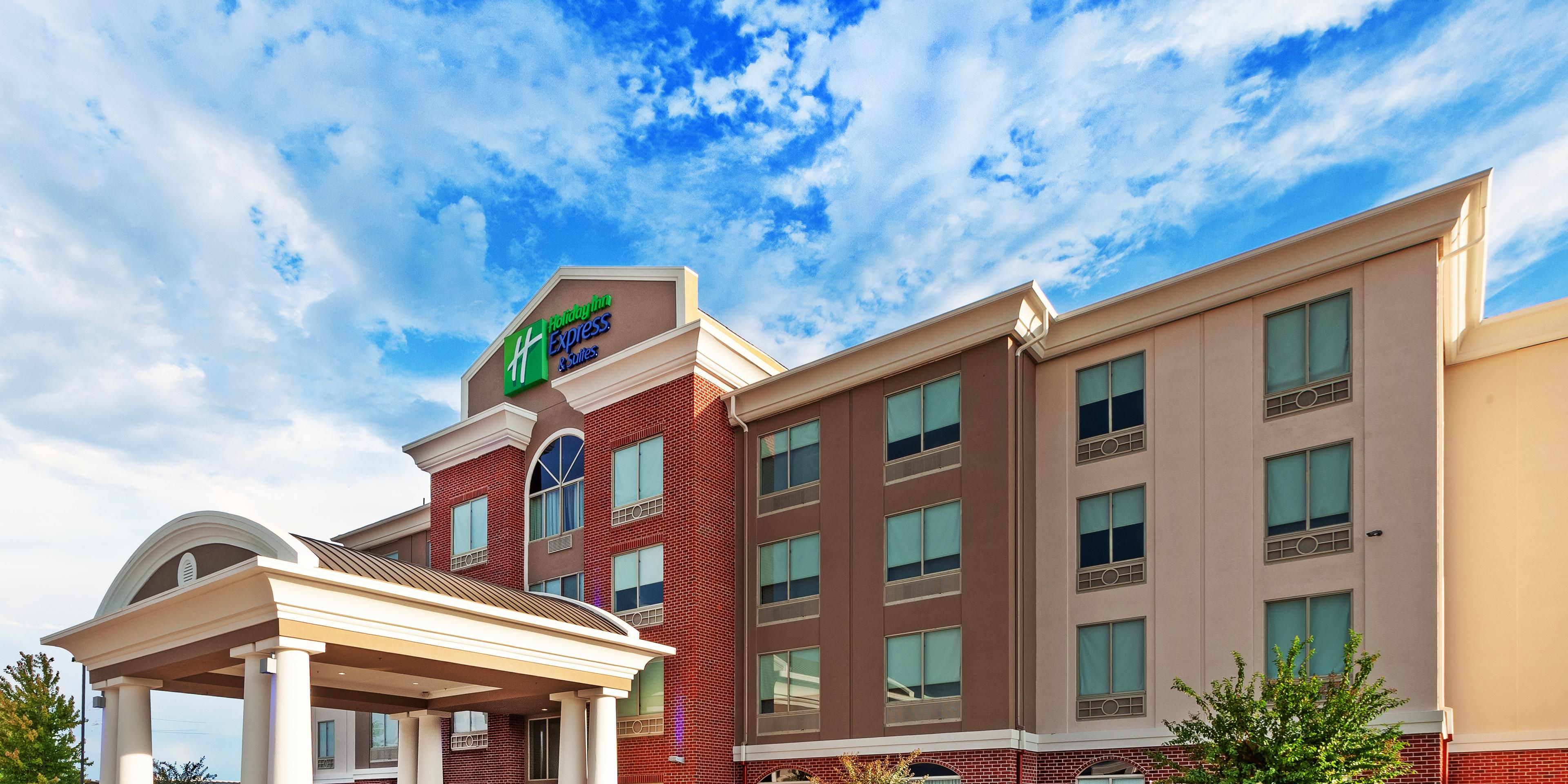 Holiday Inn Express Suites Shreveport South Park Plaza Hotel