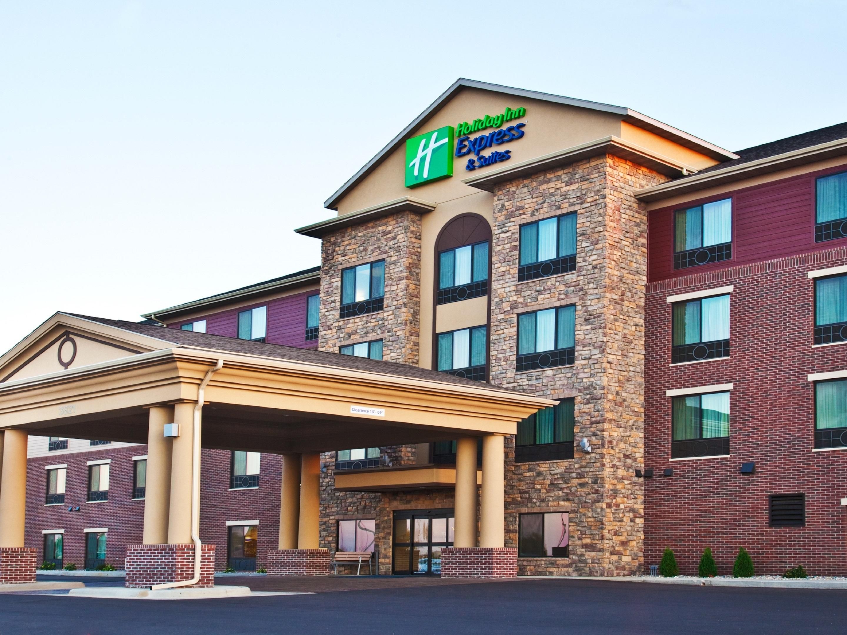 Hotel Specials for Holiday Inn Express & Suites Sioux Falls Southwest