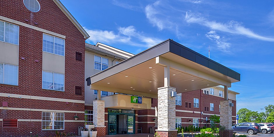 Hotels In Southfield Mi Holiday Inn Express Suites Southfield