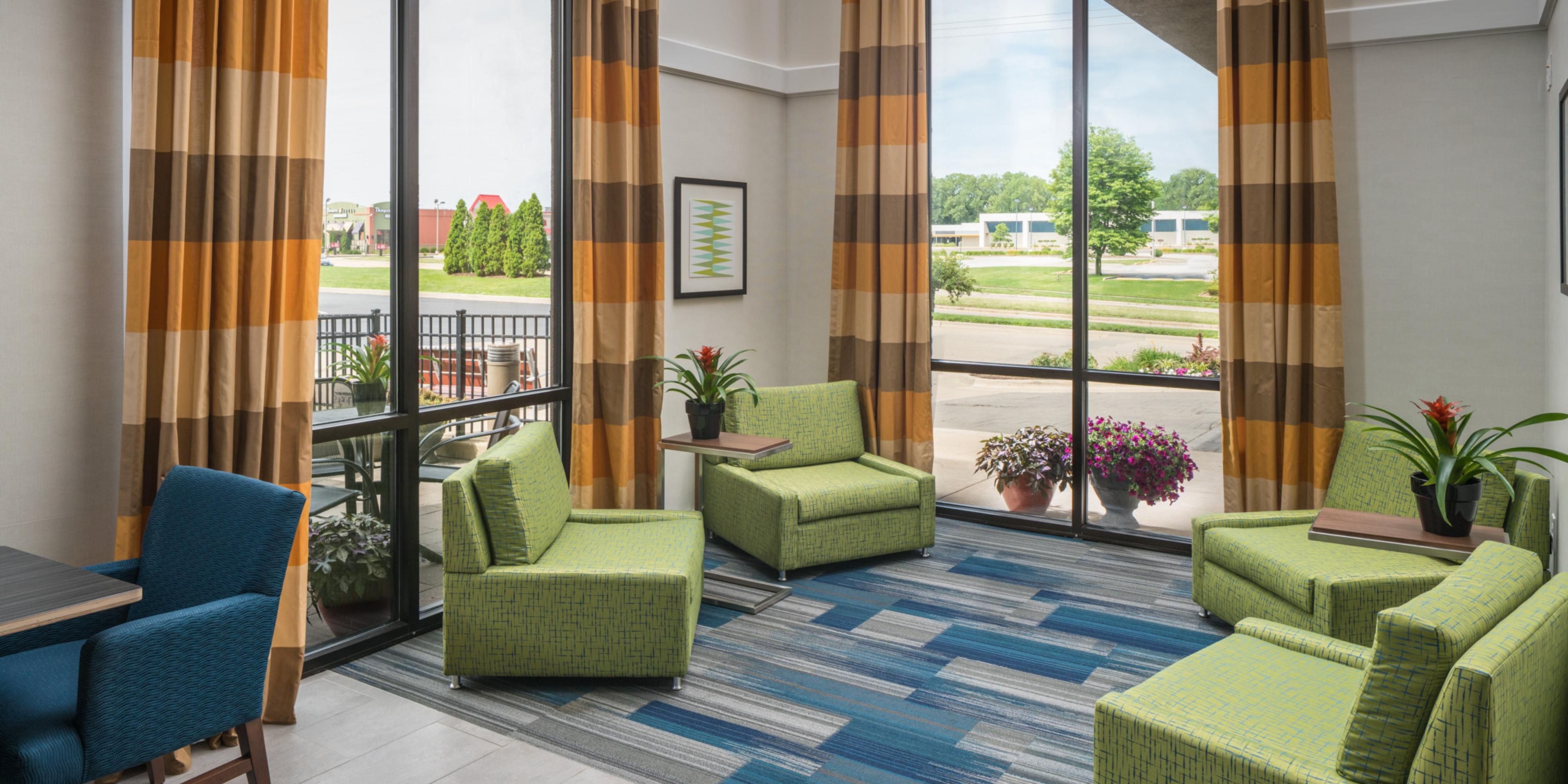 Holiday Inn Express Suites Springfield Hotel In Springfield By Ihg