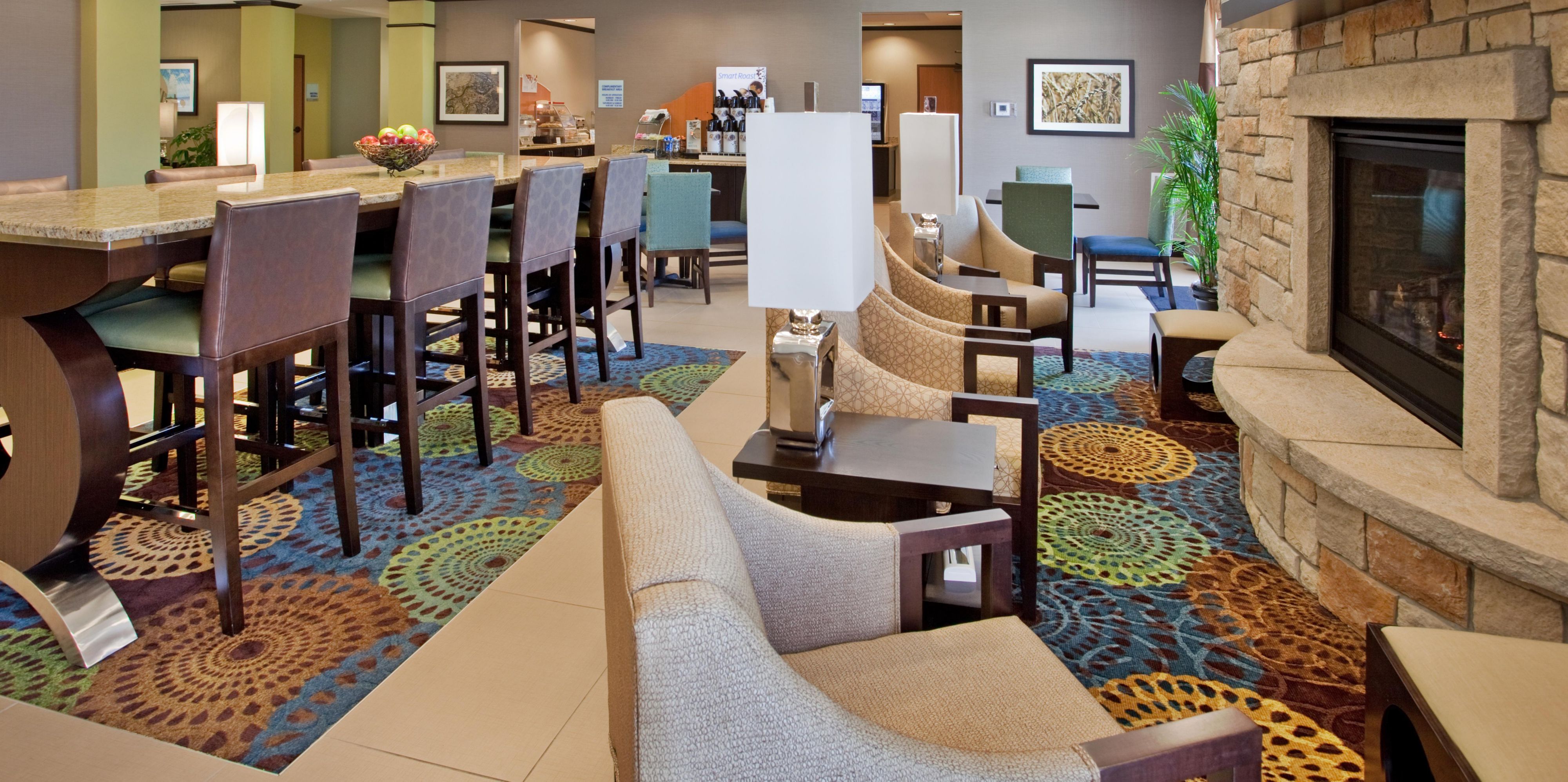Holiday Inn Express Suites St Joseph Hotel By Ihg - 