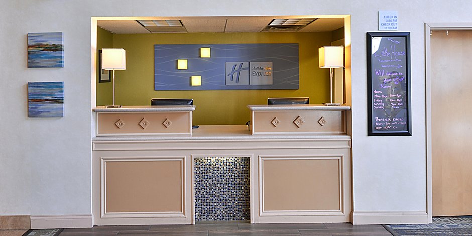 Holiday Inn Express Suites St Joseph Hotel By Ihg