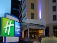 Holiday Inn Express & Suites Stamford in Corona, New York