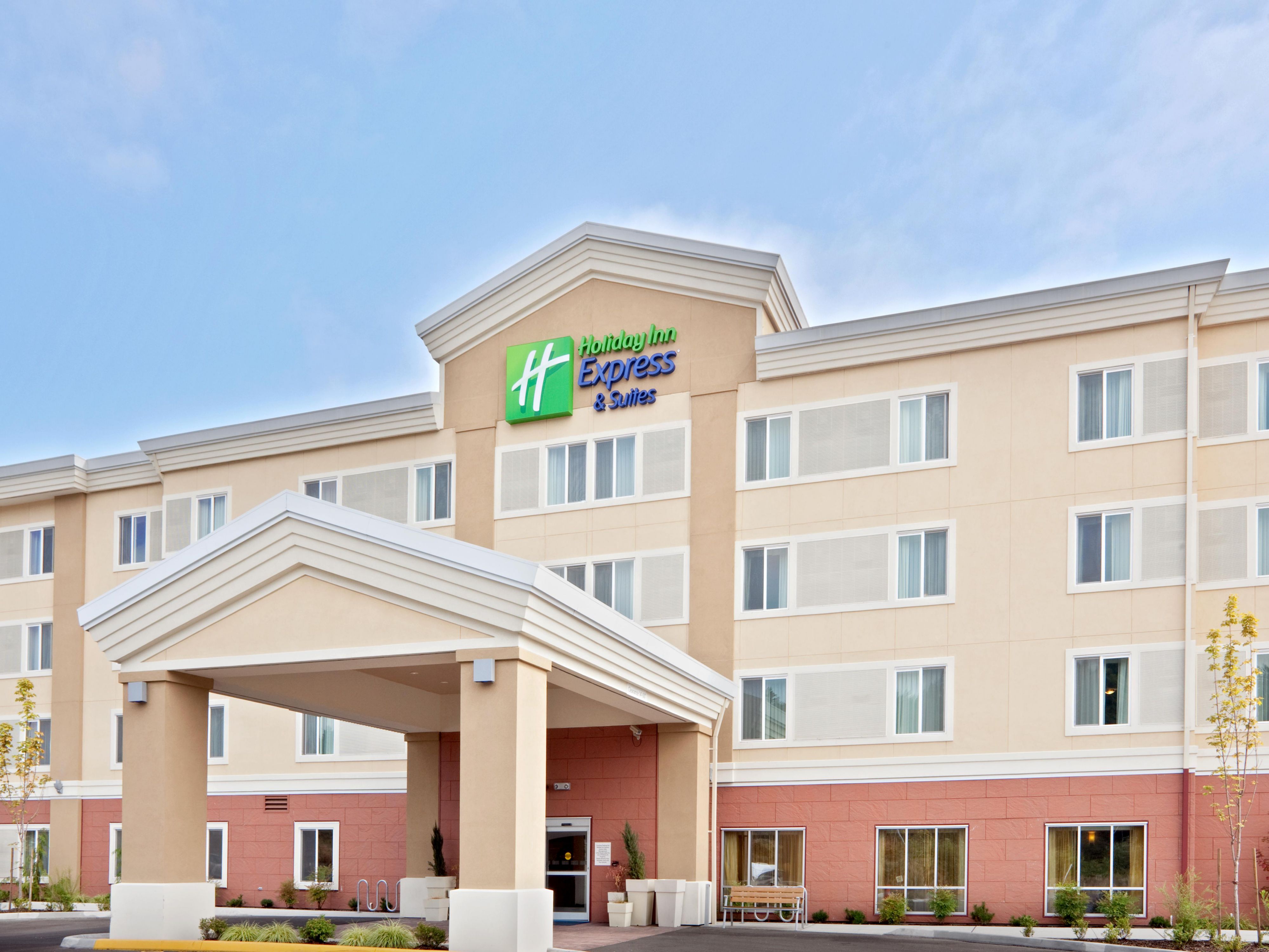 Hotels Near White River Amphitheater | Holiday Inn Express & Suites ...