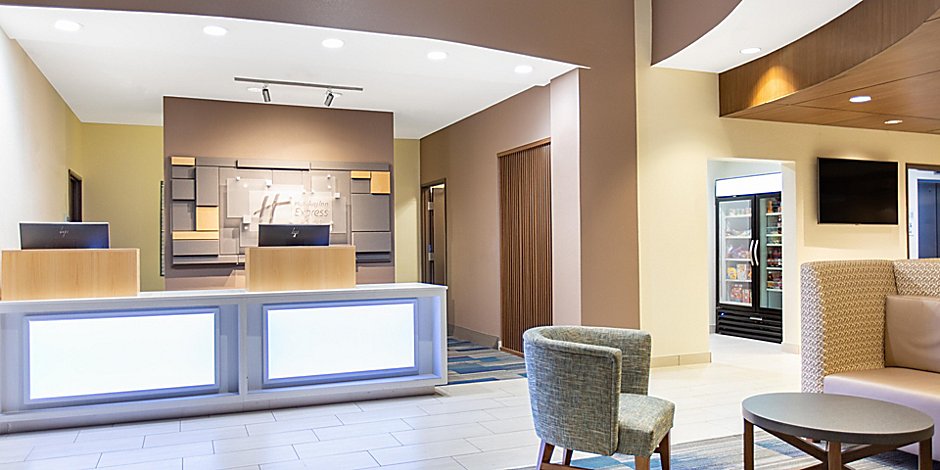 Hotels In Surprise Az Near Phoenix Holiday Inn Express Suites