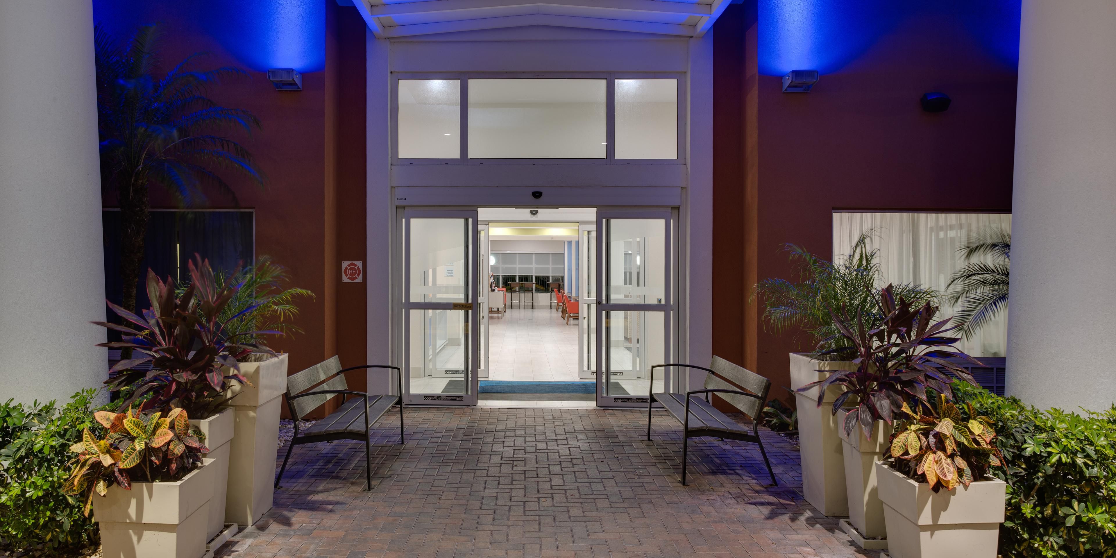 Hotels Near Hard Rock Tampa Holiday Inn Express Suites Tampa