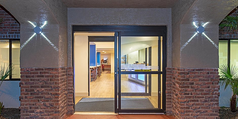 Tempe Hotels Near Asu Holiday Inn Express Suites Phoenix