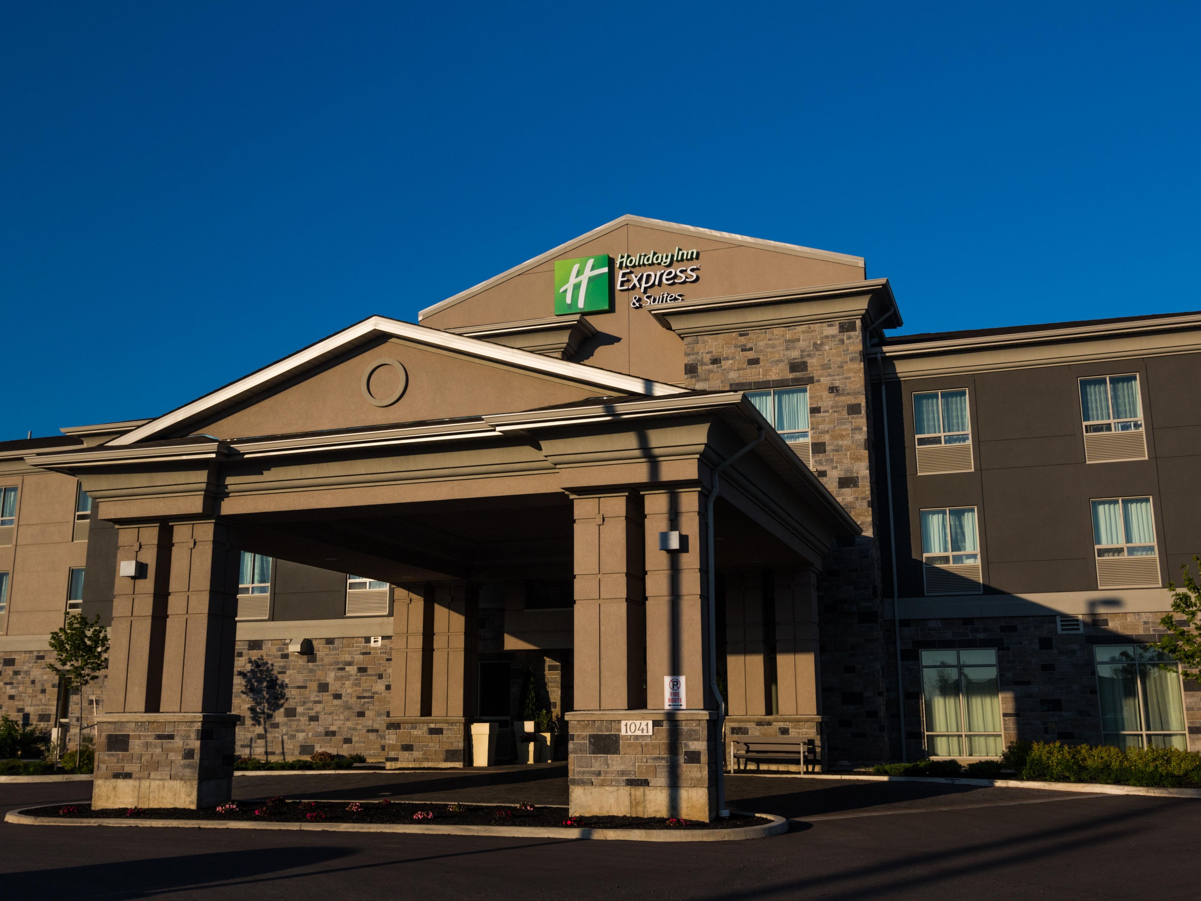 Holiday Inn Express & Suites THUNDER BAY Hotel by IHG