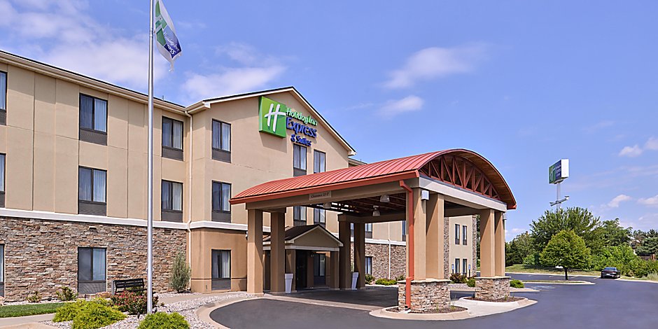 Hotels In Topeka Ks Holiday Inn Express Suites Topeka West I