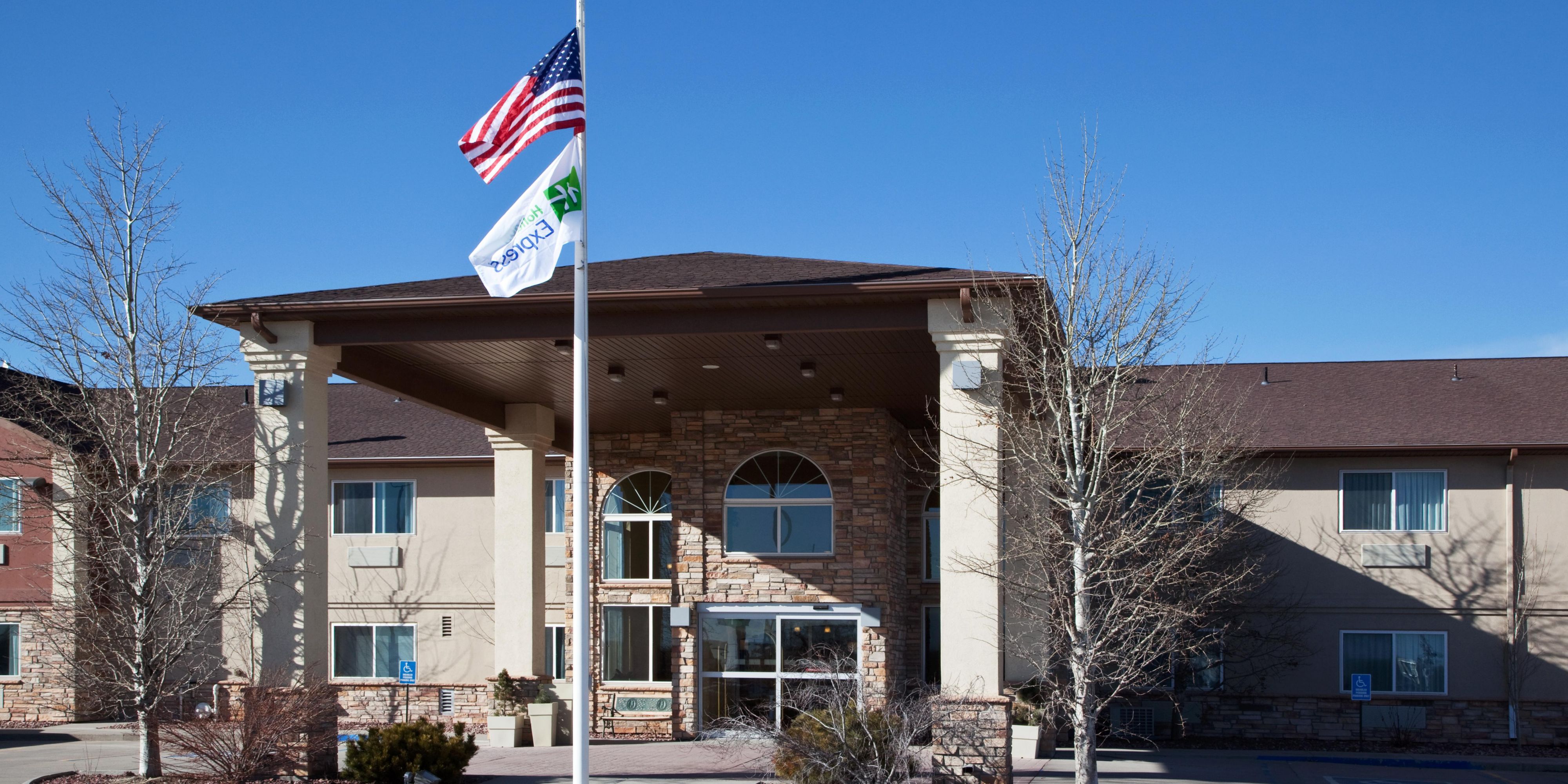 Holiday Inn Express & Suites Torrington Mapa e rotas