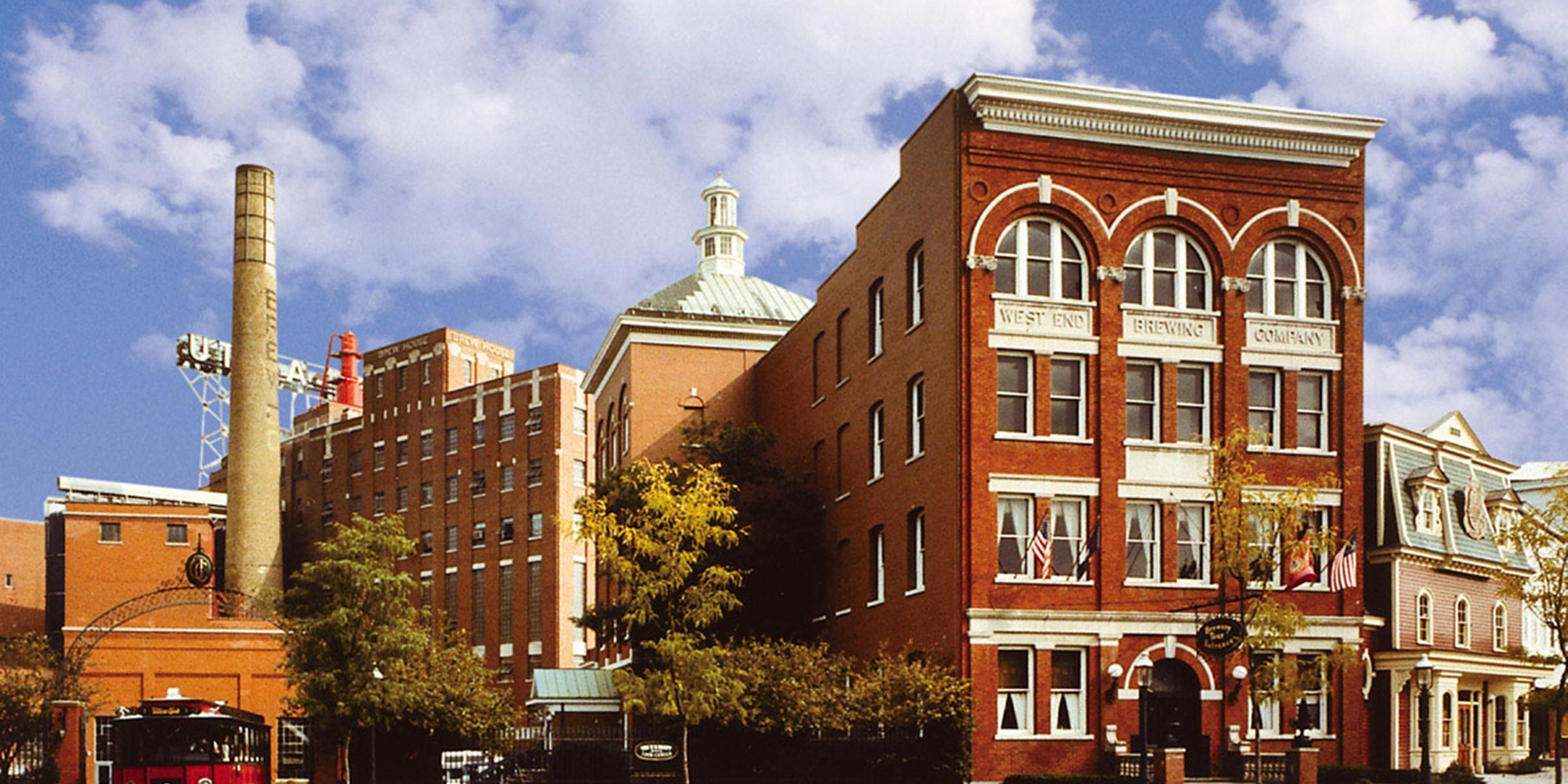 Holiday Inn Express Suites Utica Hotel By Ihg - 