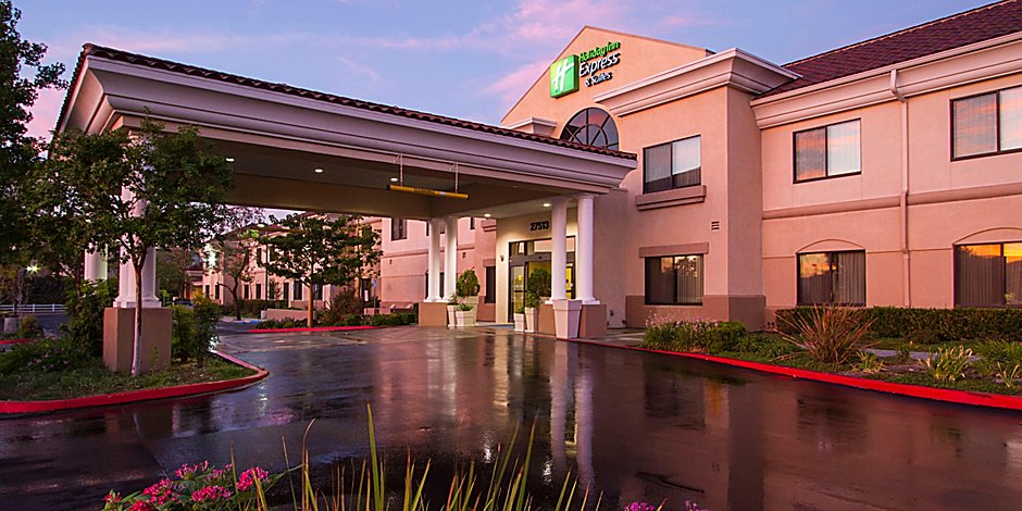Hotels Near Six Flags Magic Mountain Holiday Inn Express