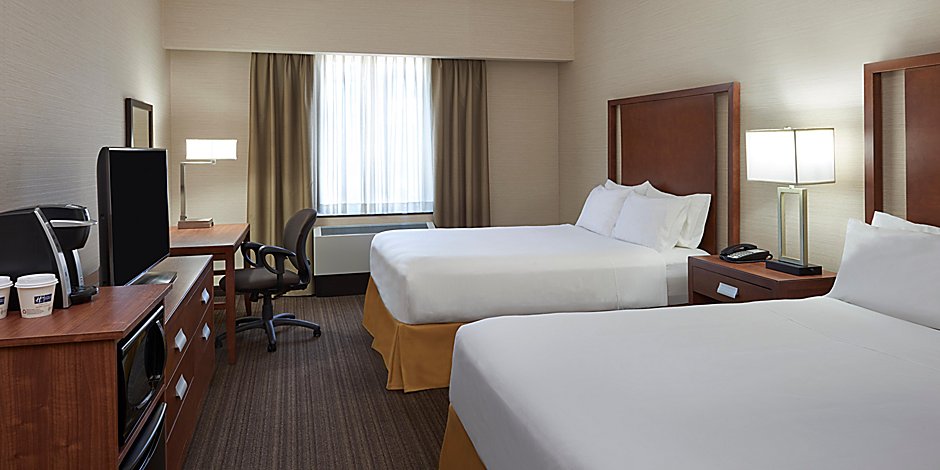 Pet Friendly Hotels In Vaughan Holiday Inn Express Suites