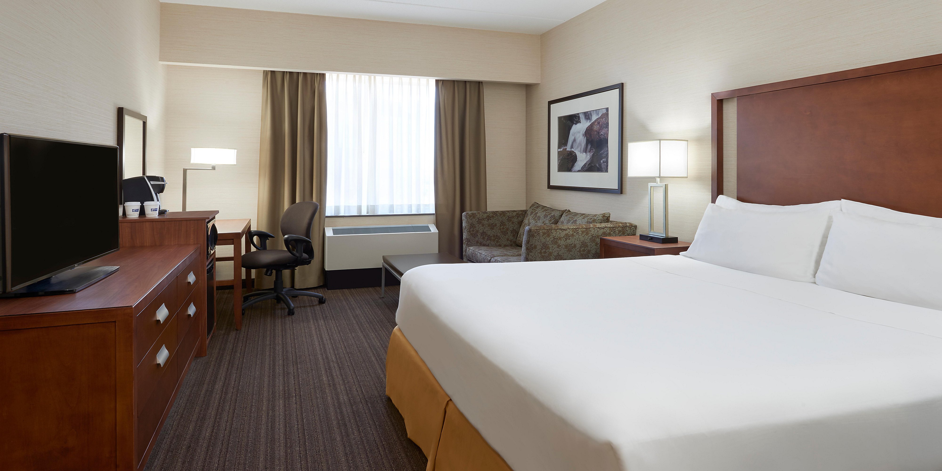 Pet Friendly Hotels In Vaughan Holiday Inn Express