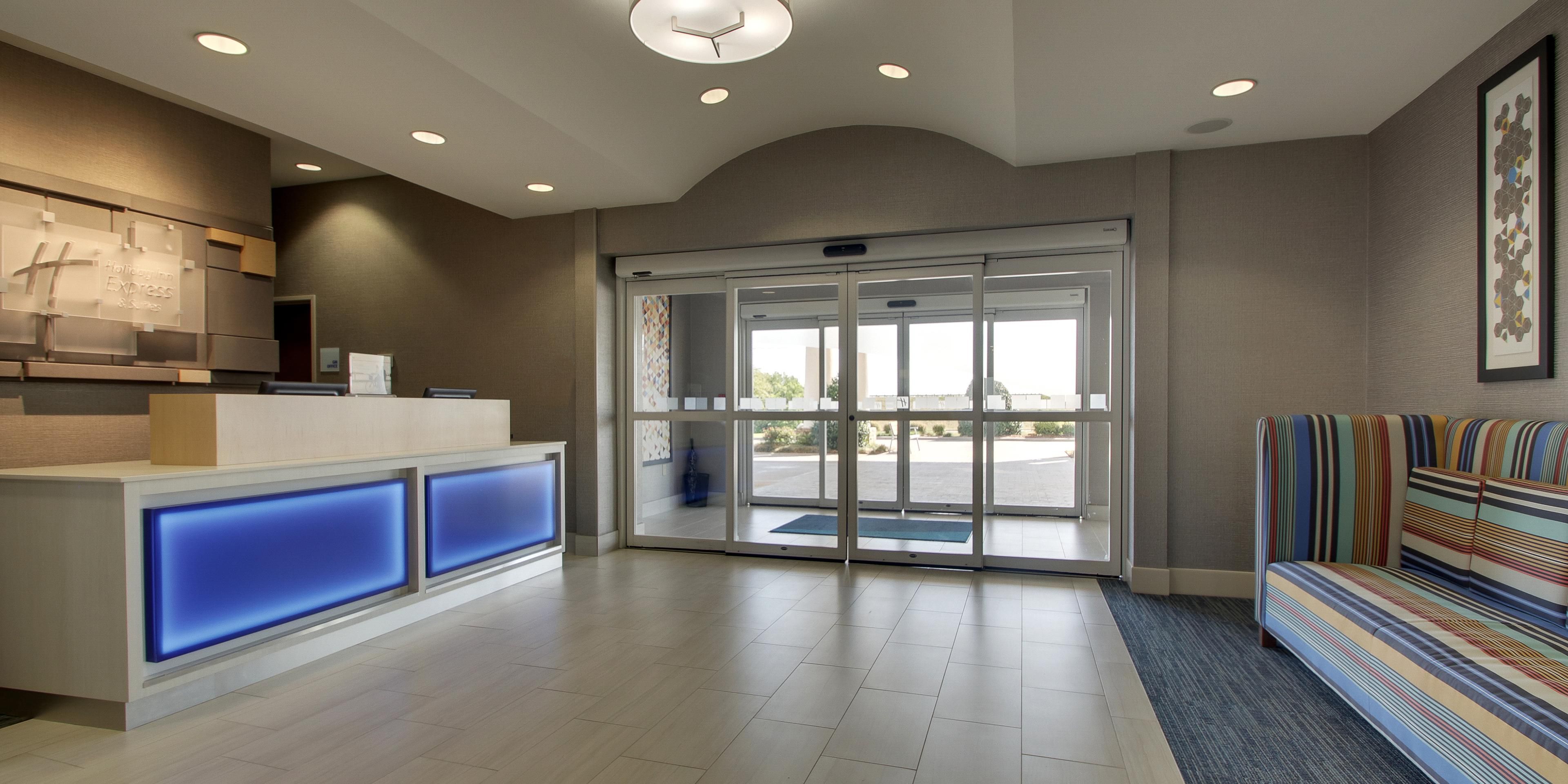 Holiday Inn Express Suites Vernon College Area Hwy 287