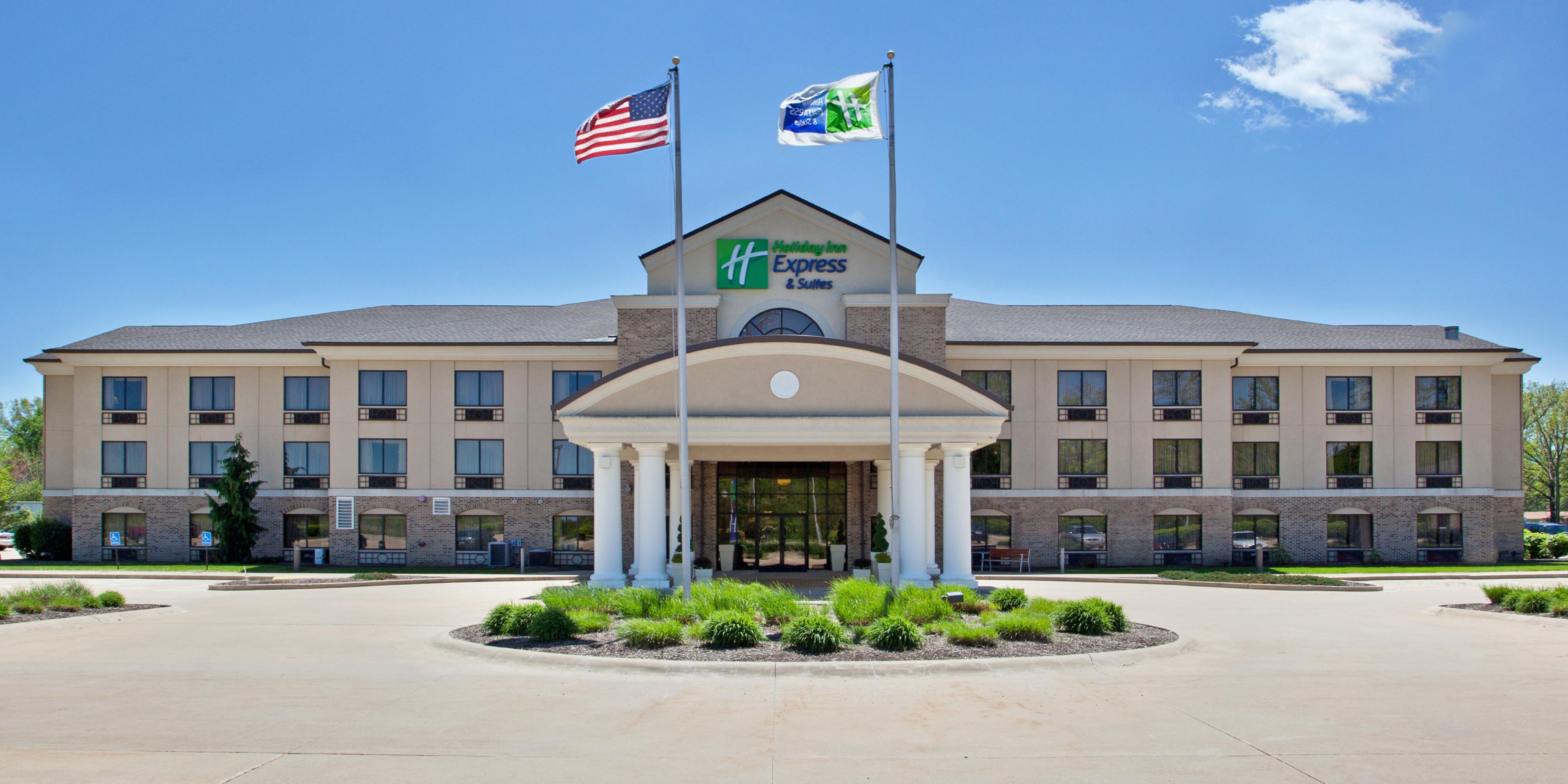 Holiday Inn Express Suites Wadsworth Hotel In Wadsworth By Ihg