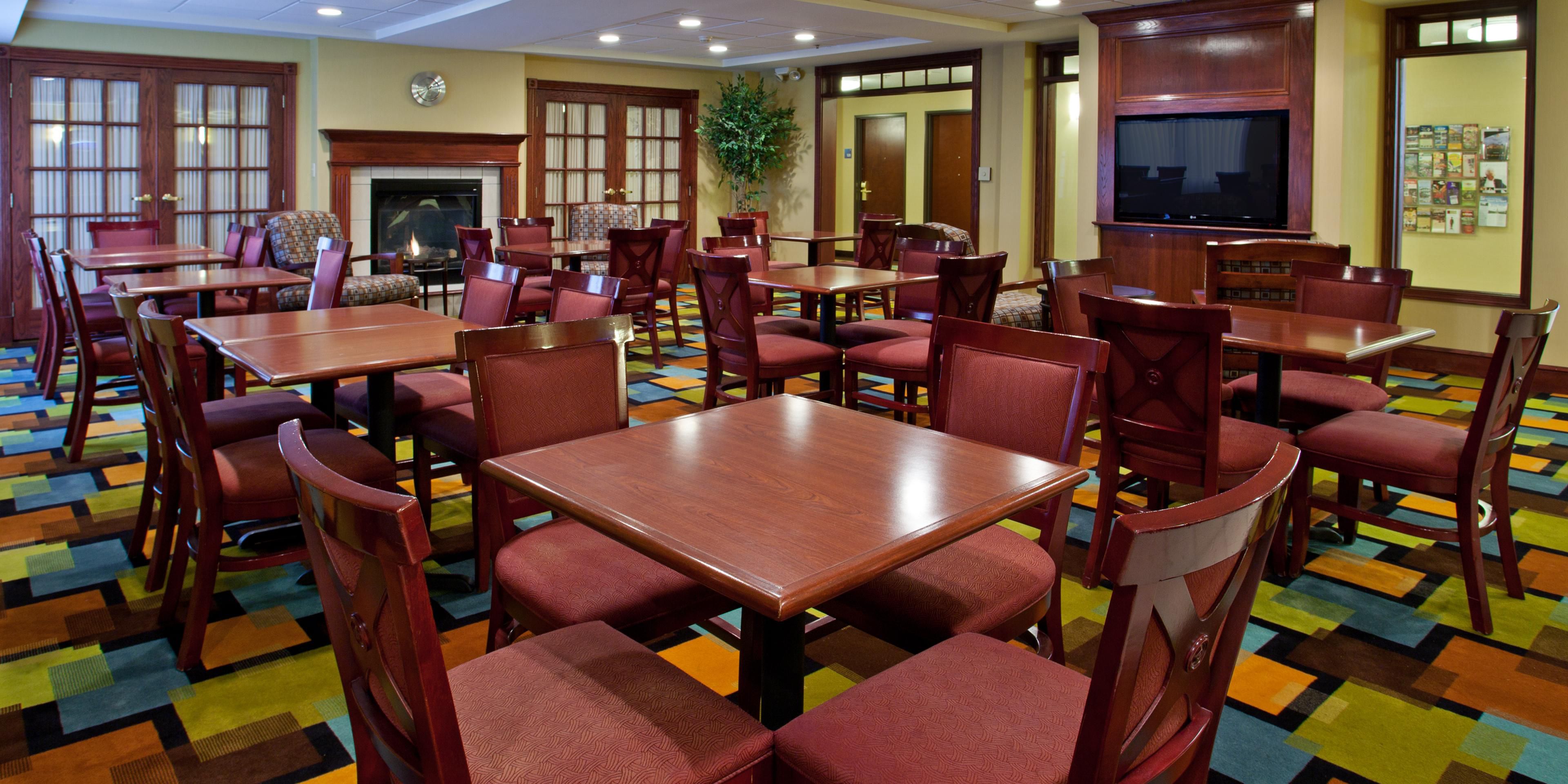 Holiday Inn Express Suites Wadsworth Hotel In Wadsworth By Ihg