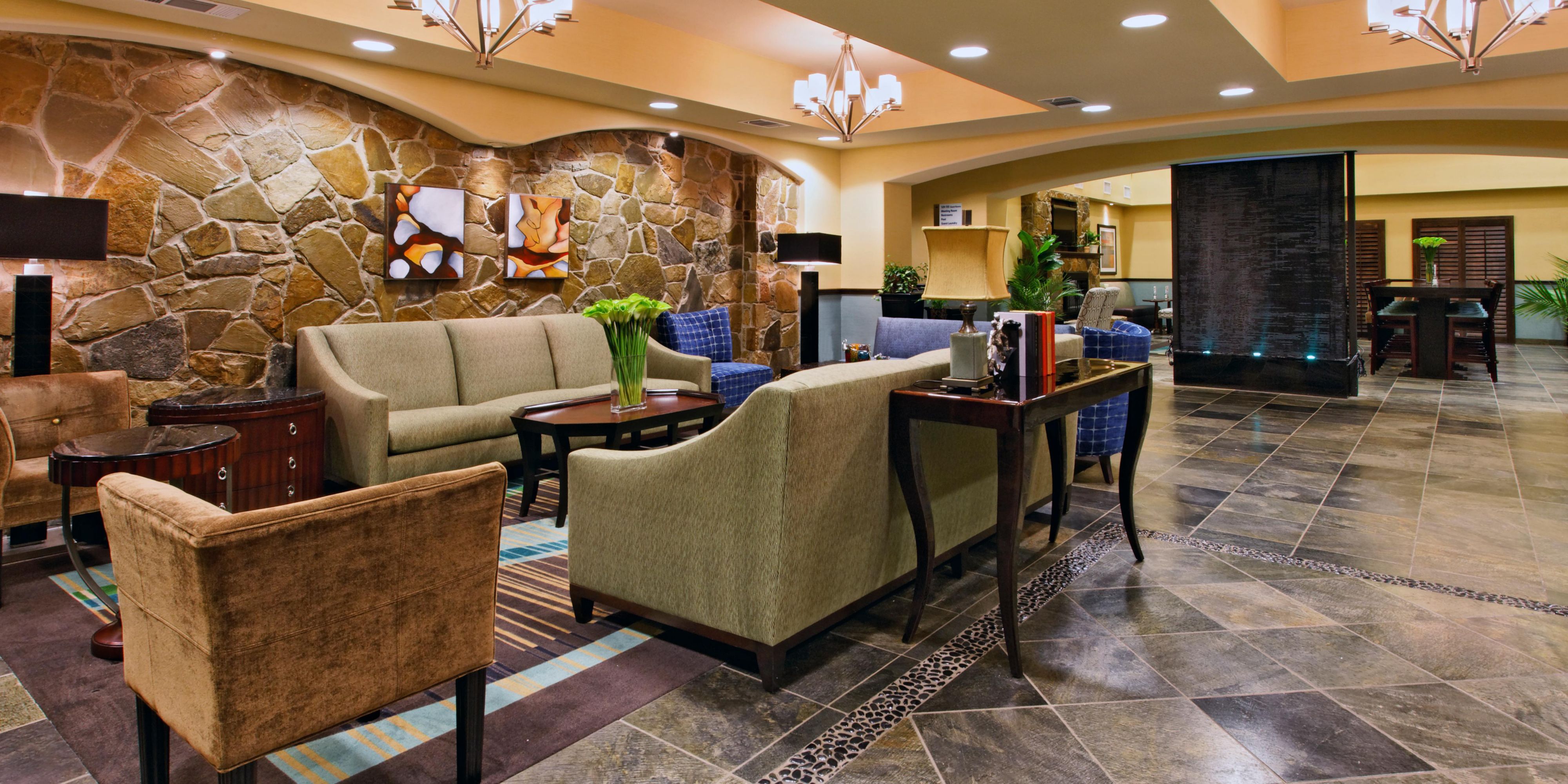 Holiday Inn Express Suites Weatherford Hotel By Ihg - 