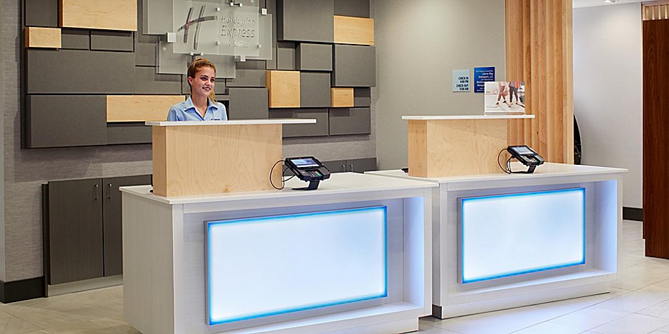 Holiday Inn Express Suites Cincinnati North Liberty Way