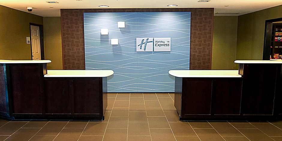 Hotels In Wichita Ks With Indoor Pool Holiday Inn Express