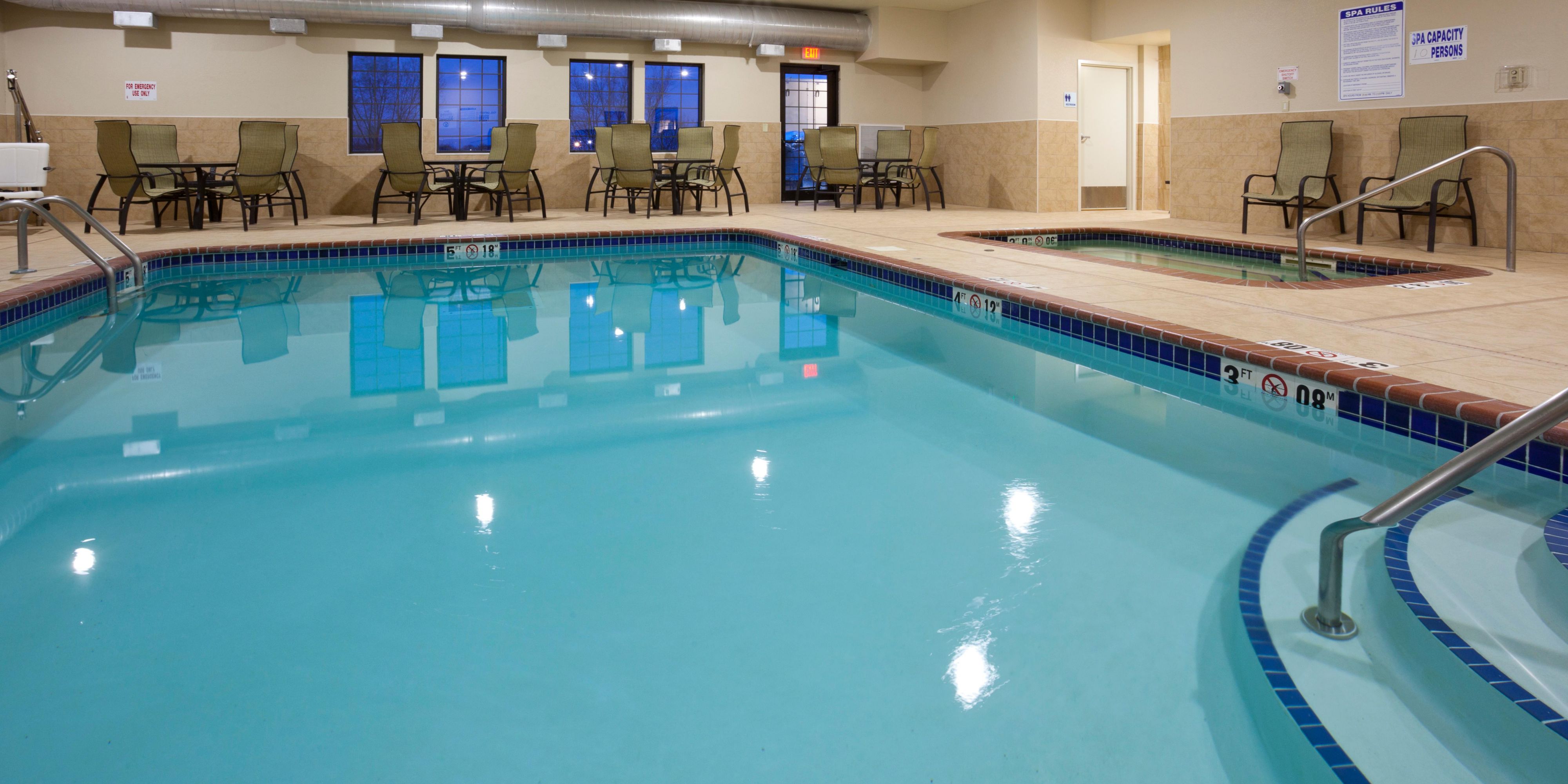 Holiday Inn Express Suites Willmar Hotel By Ihg