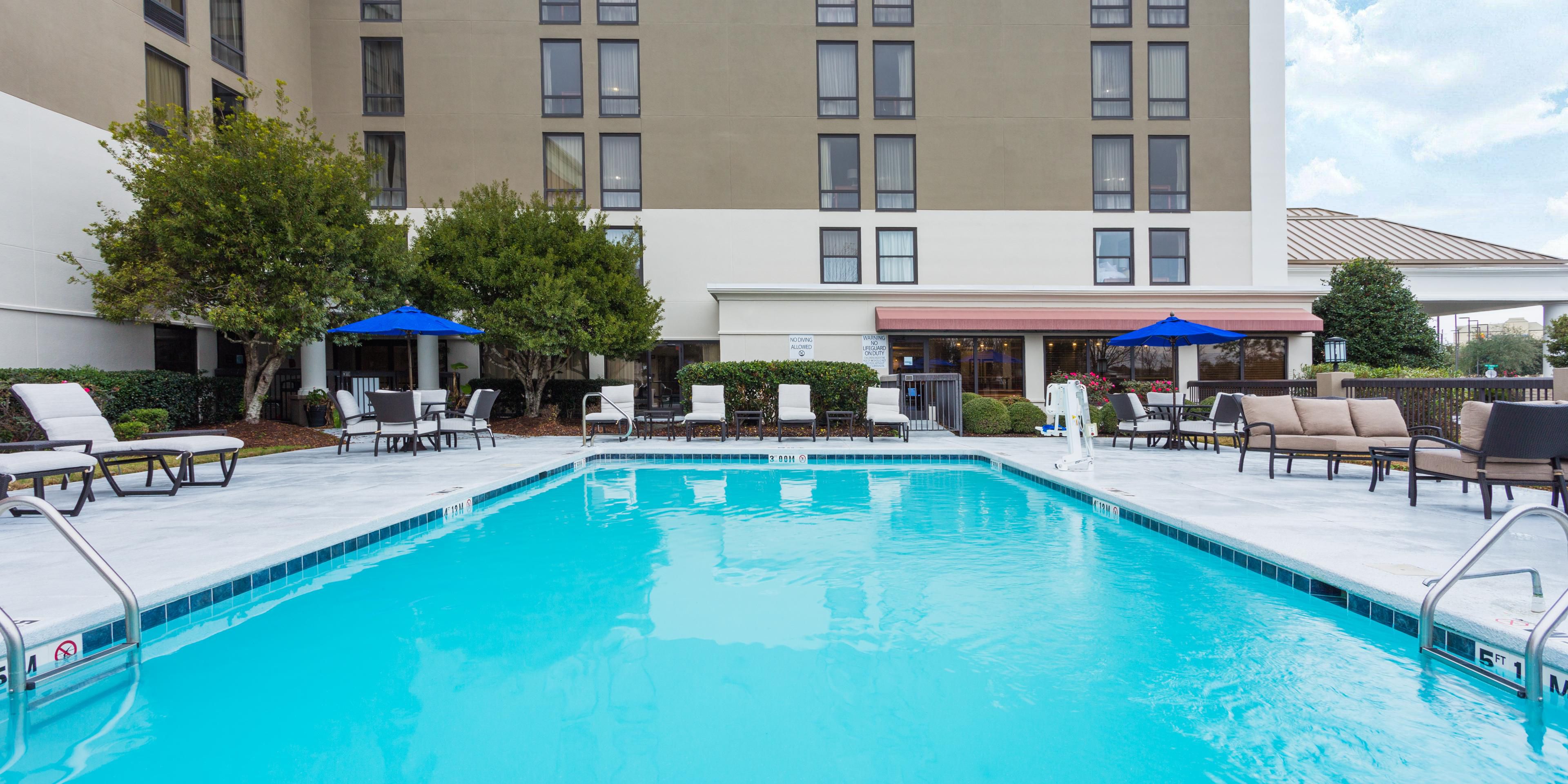 Holiday Inn Express Suites Wilmington University Ctr Hotel In