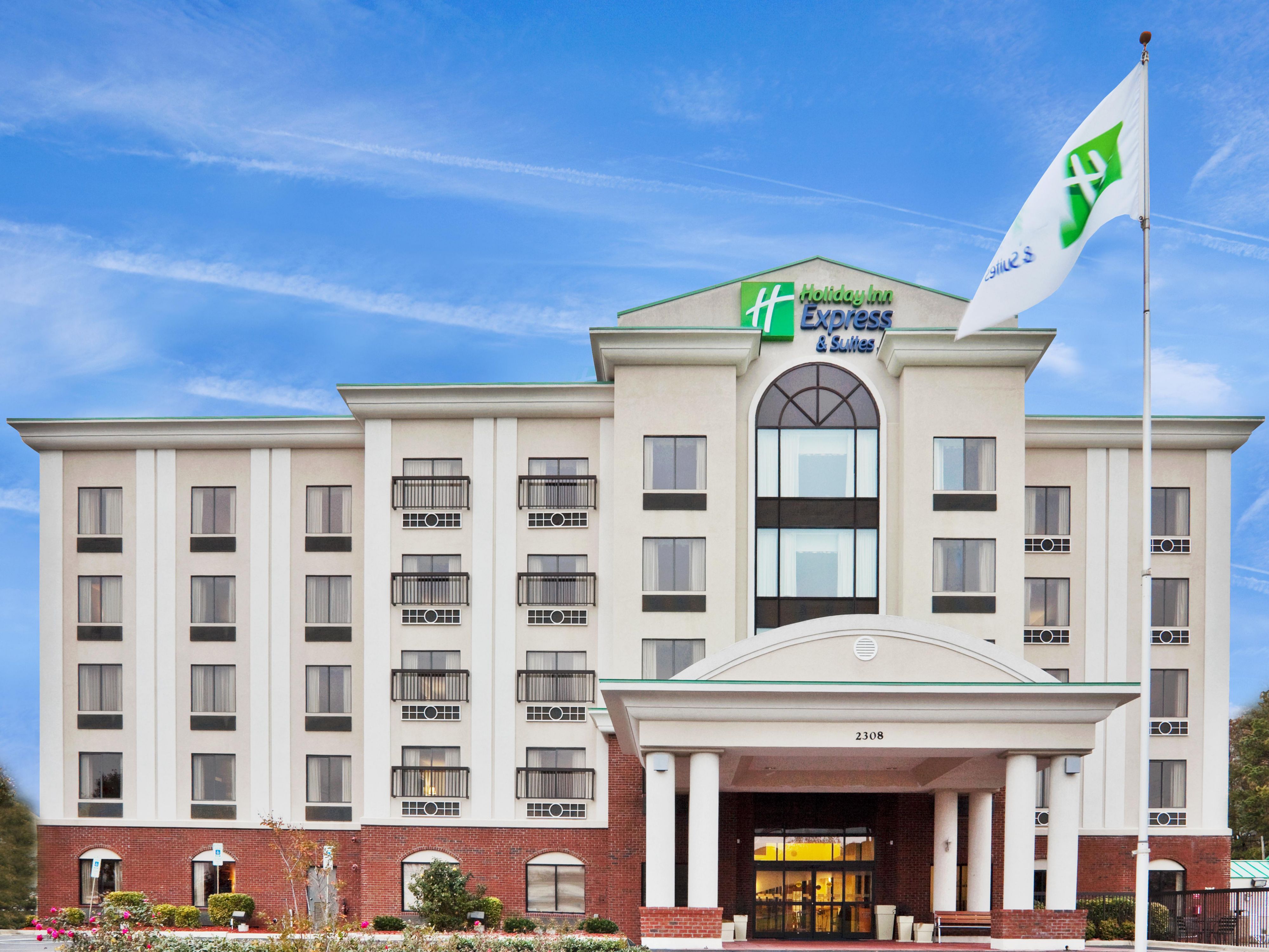 Affordable Hotels in Wilson, NC | Holiday Inn Express & Suites Wilson ...