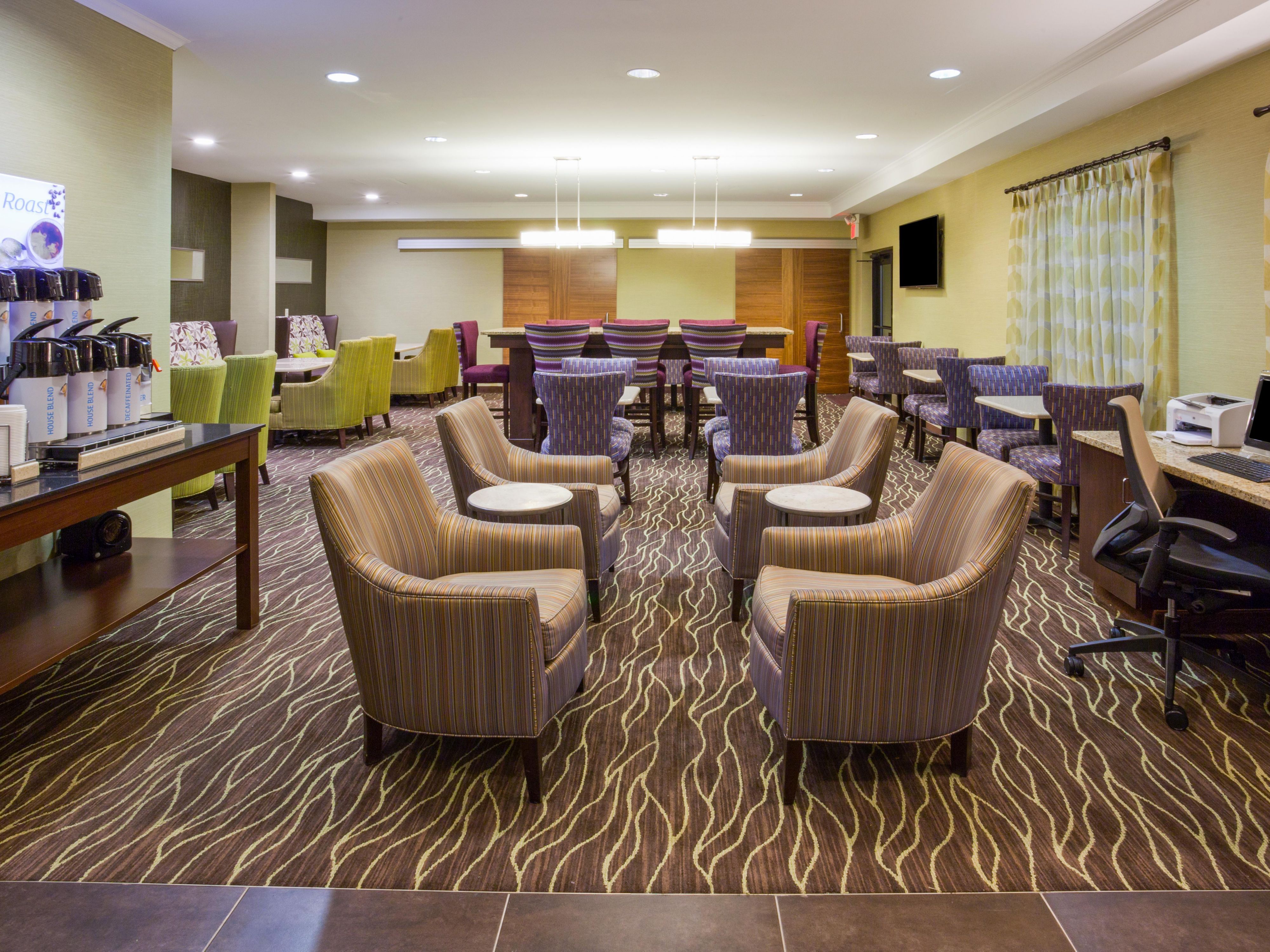 Holiday Inn Express & Suites St. Paul Woodbury Hotel by IHG