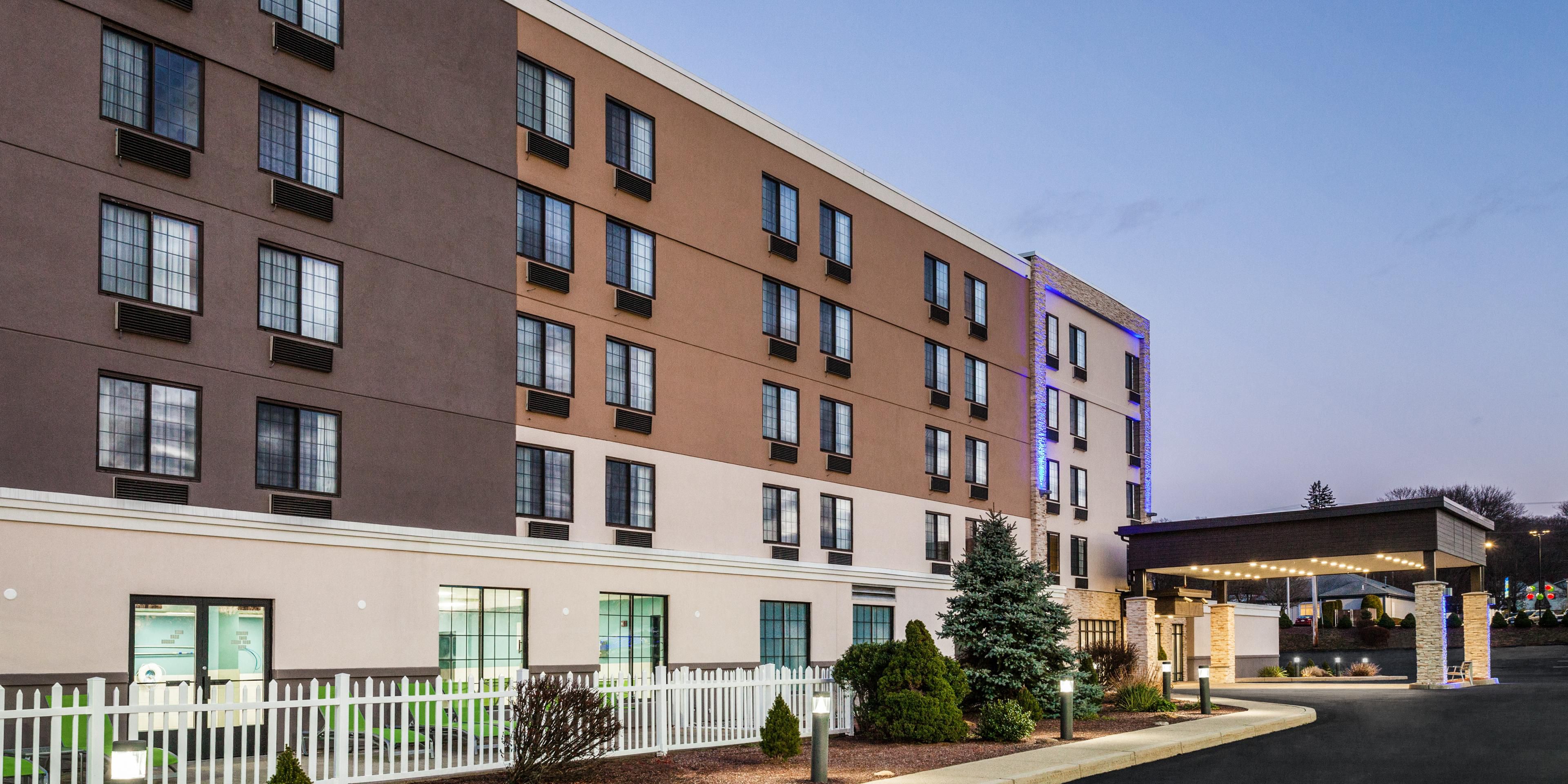 Hotels In Woonsocket Ri Holiday Inn Express Suites Providence