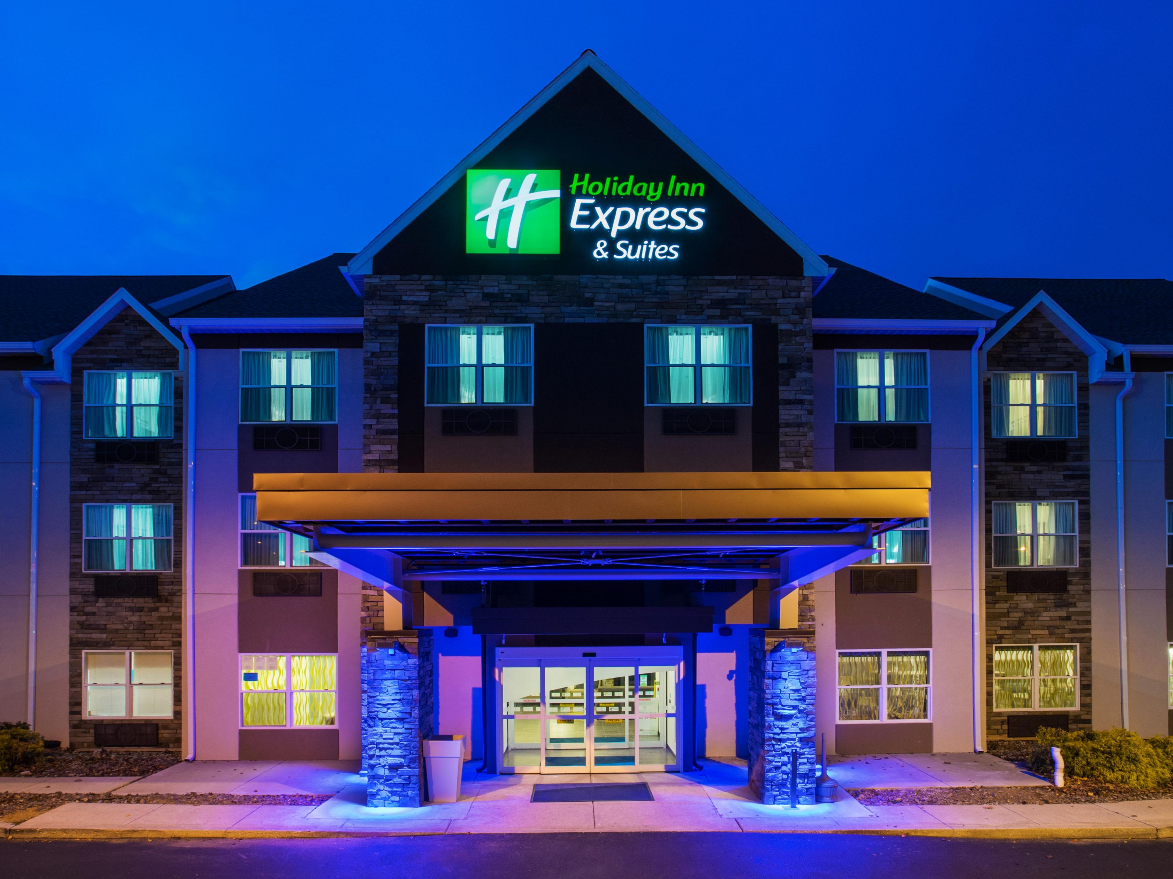 Holiday Inn Express And Suites Wyomissing 4227352379 4x3