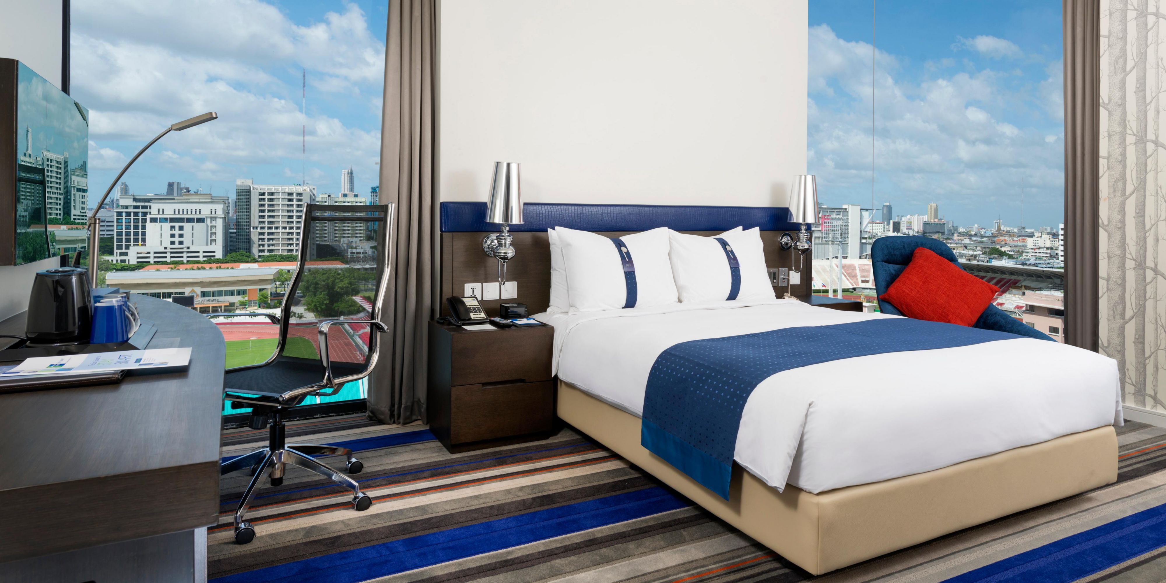 holiday-inn-express-bangkok-2532999032-2x1