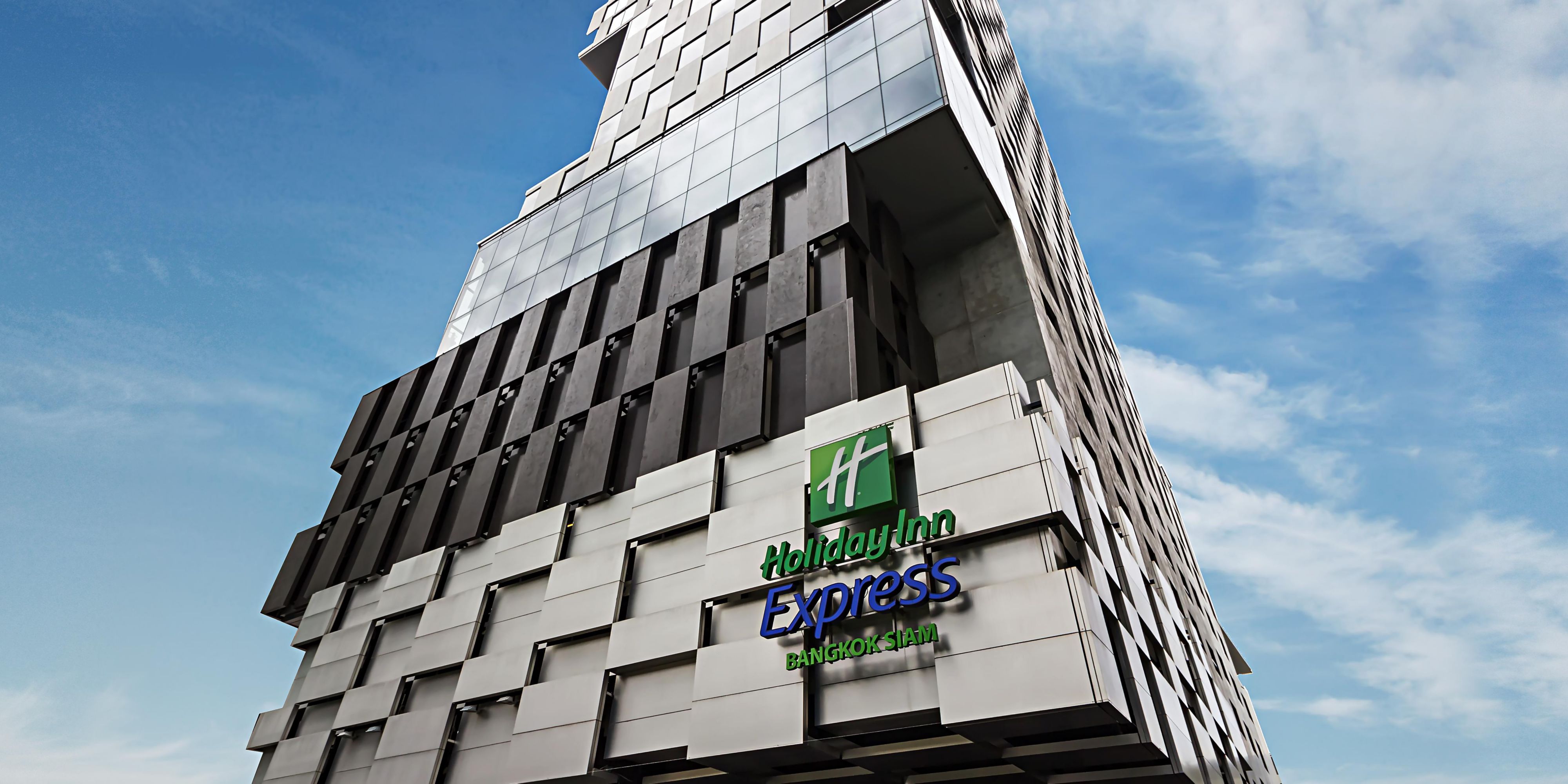 holiday-inn-express-bangkok-4058503761-2x1