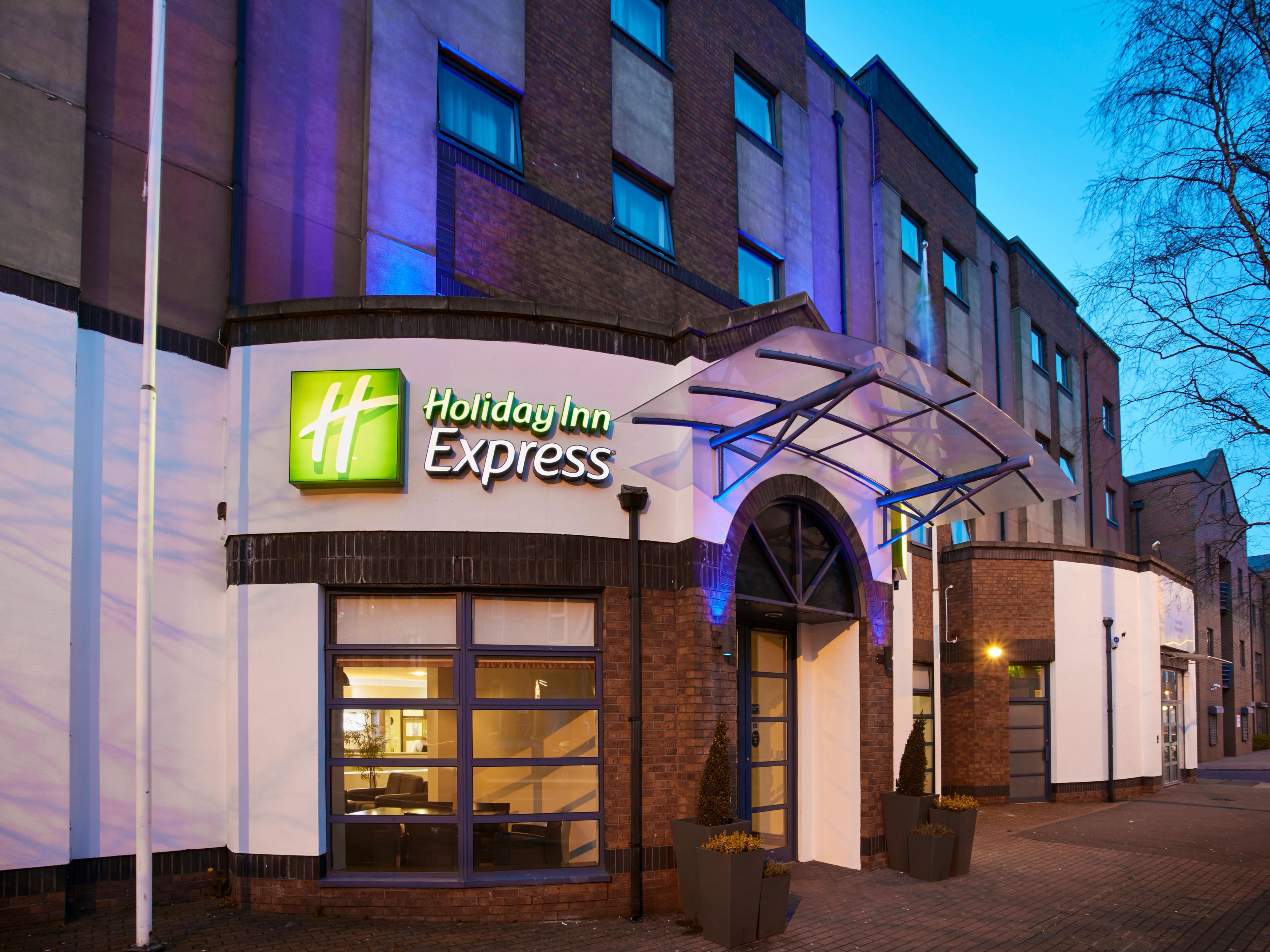 Holiday Inn Express Hotels Belfast City - Queen's Quarter - Belfast ...