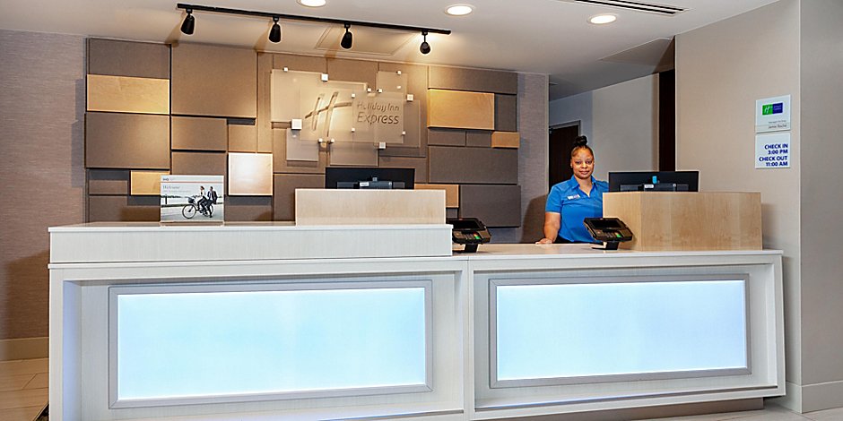 Hotels In Brandon Fl Near Tampa Holiday Inn Express Tampa