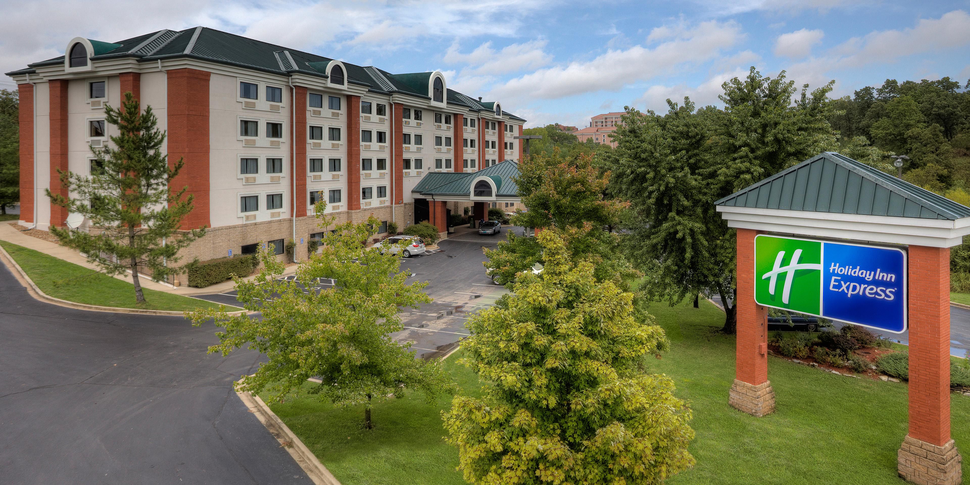 Holiday Inn Express Branson Green Mountain Drive Hotel By Ihg