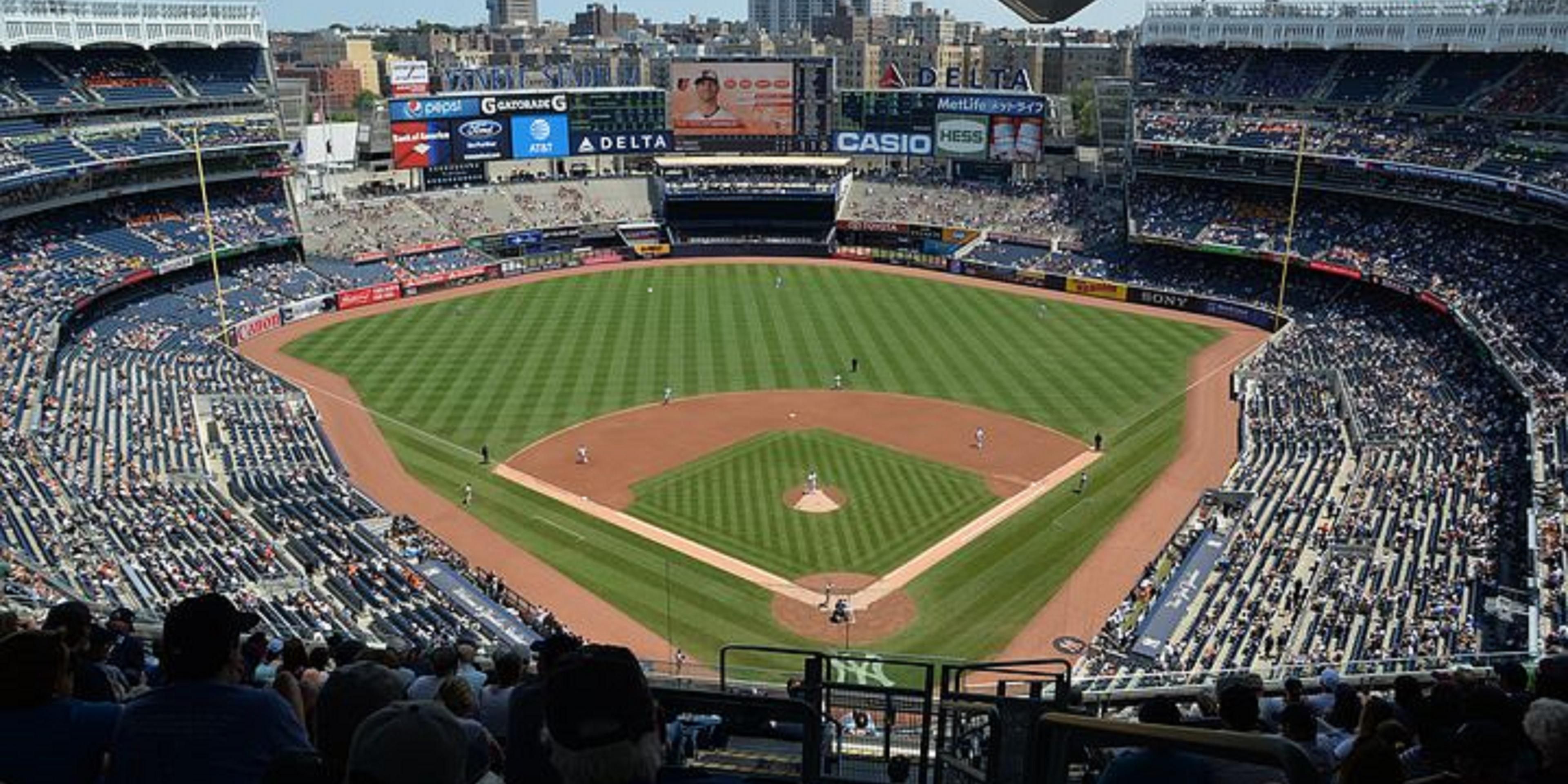 Hotels Near Yankee Stadium Holiday Inn Express Bronx Nyc