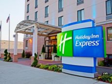 Holiday Inn Express New York-Brooklyn in Corona, New York