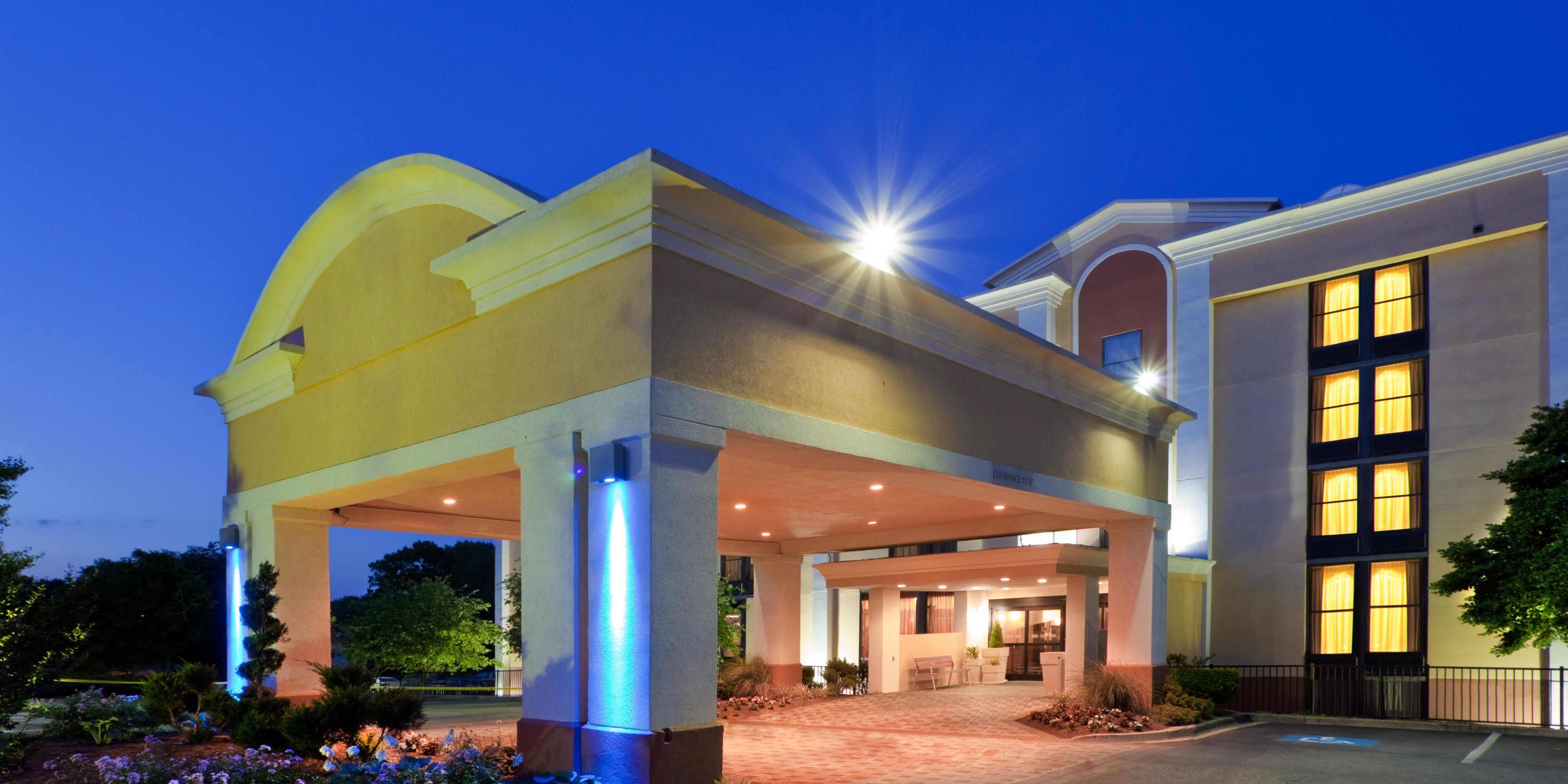 Hotels In Camp Springs Md Holiday Inn Express Washington Dc