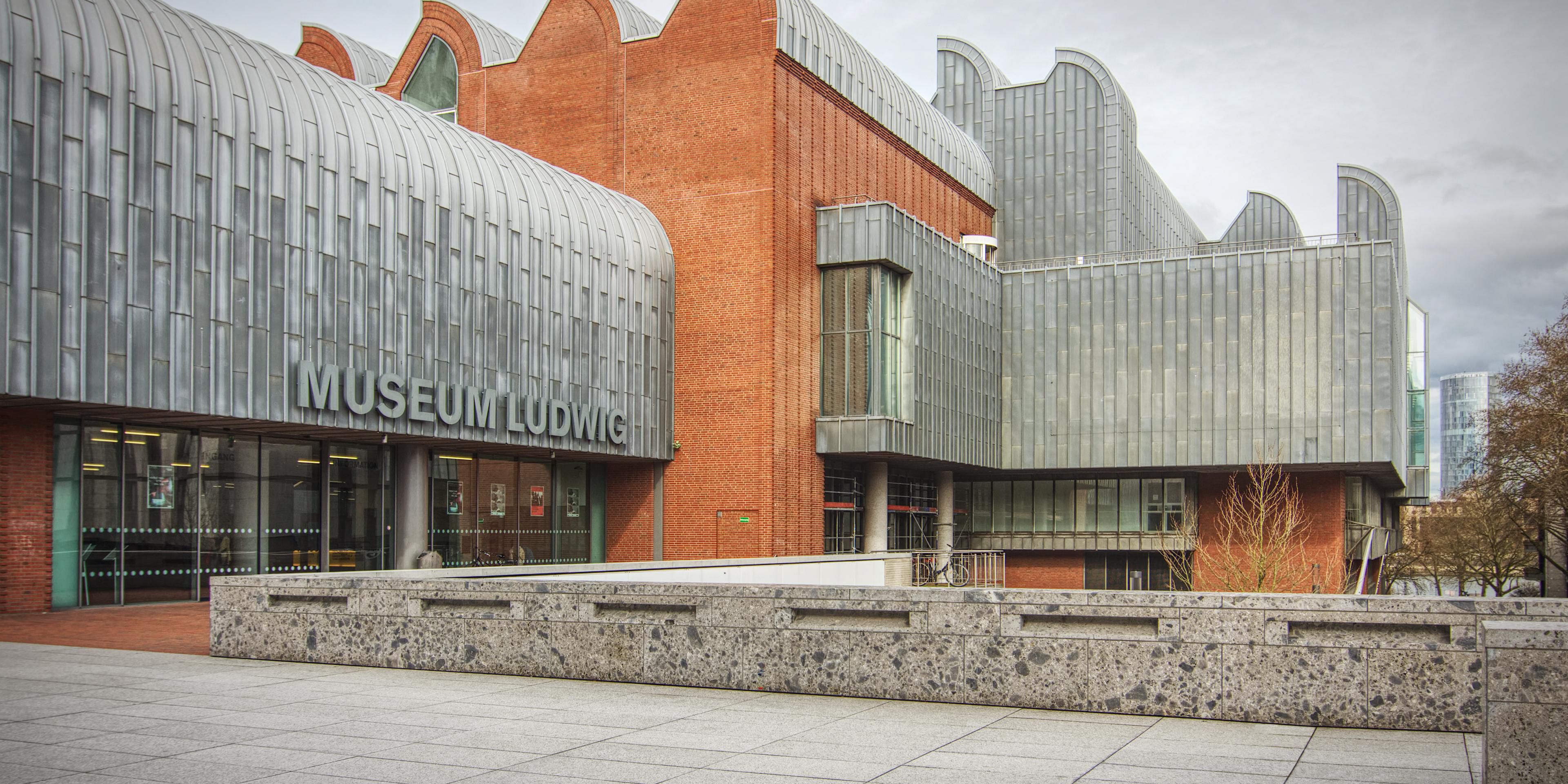 Hotels In Muelheim Cologne Holiday Inn Express Cologne - 