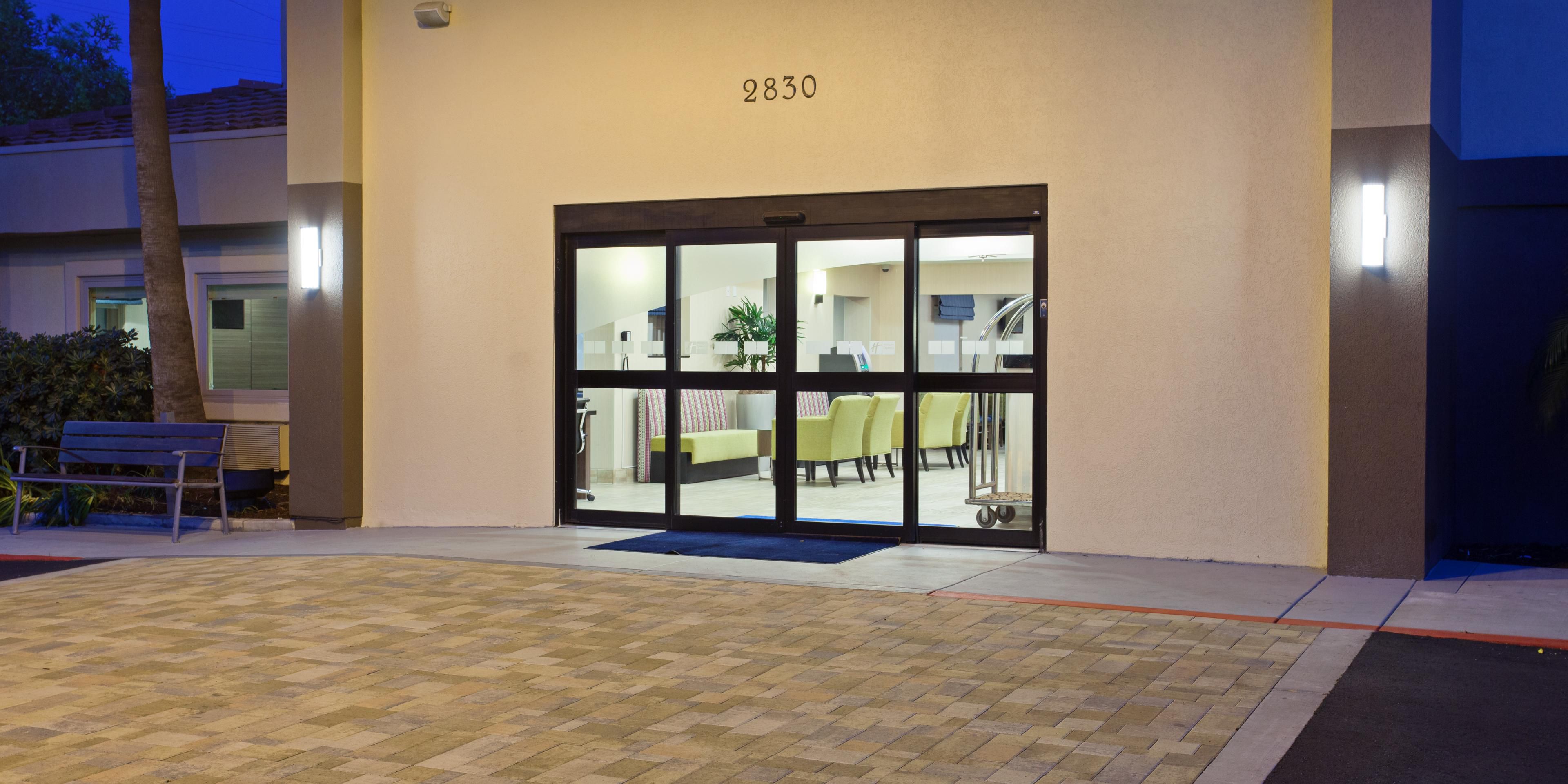 Holiday Inn Express Colton Riverside North Hotel By Ihg - 