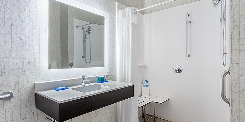 Holiday Inn Express Ex I 71 Oh State Fair Expo Ctr Hotel In