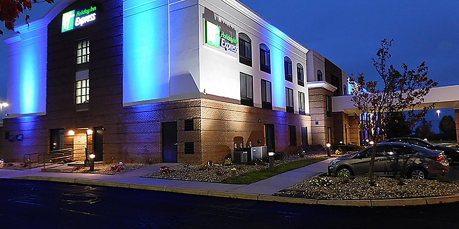 Hotels In Warwick Near Providence Holiday Inn Express Coventry S