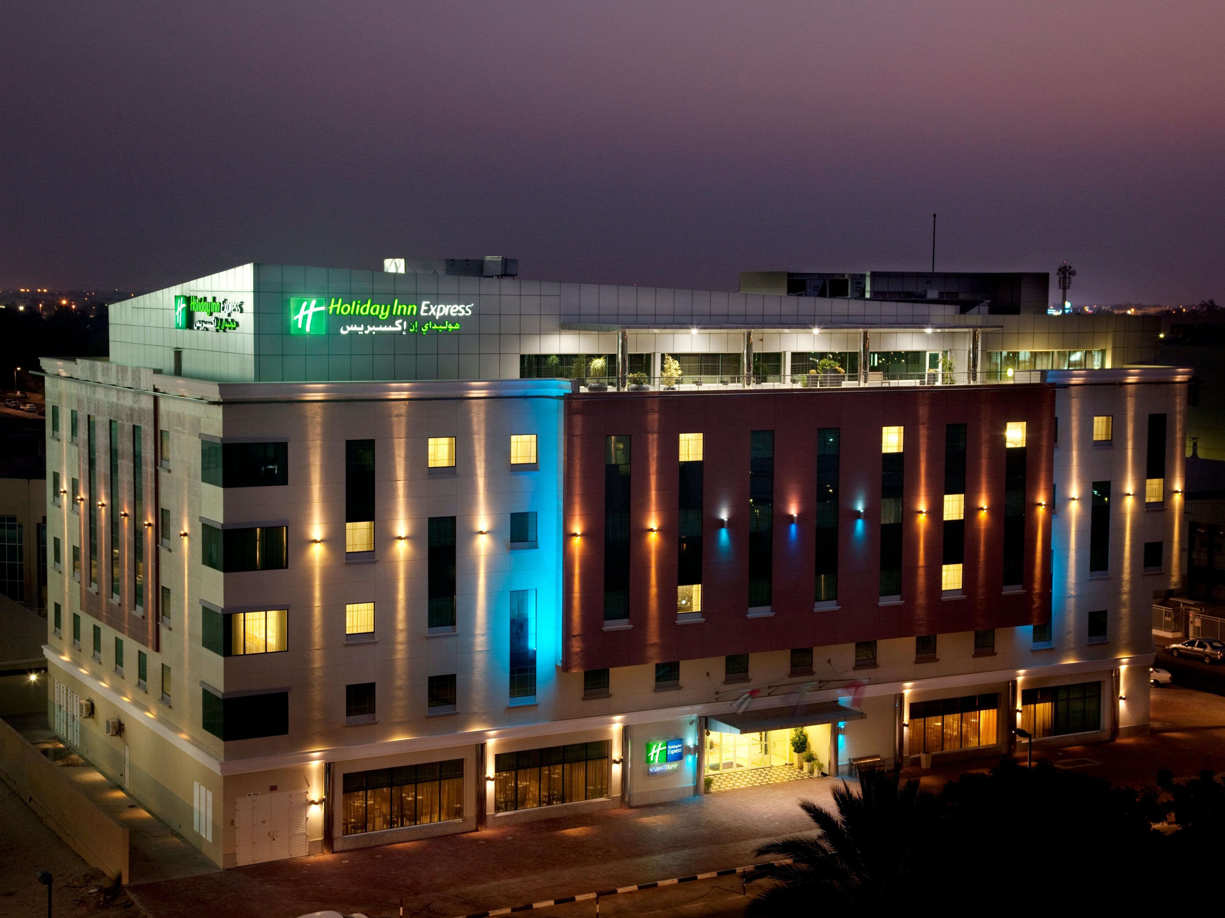 Holiday Inn Express Dubai Safa Park Hotel IHG