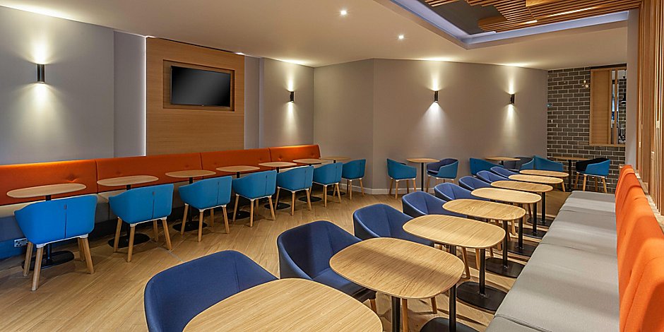 Dublin Airport Hotel Holiday Inn Express Dublin Airport